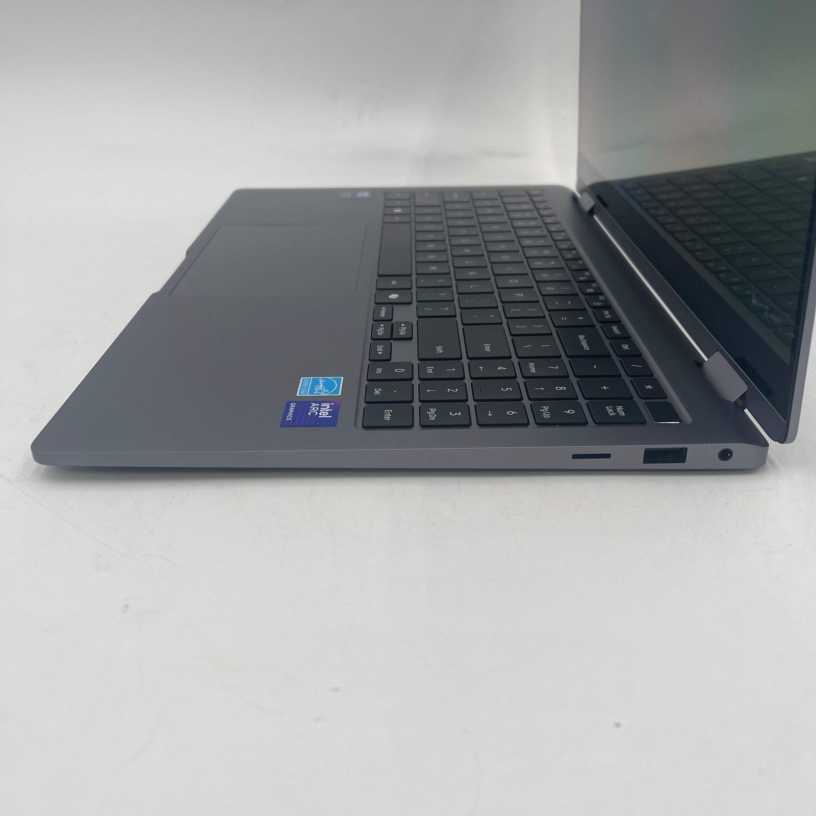 Samsung Galaxy Book5 NP750QHA 15.6″ Core Ultra 7 256V 2.2GHz 16GB RAM 512GB SSD