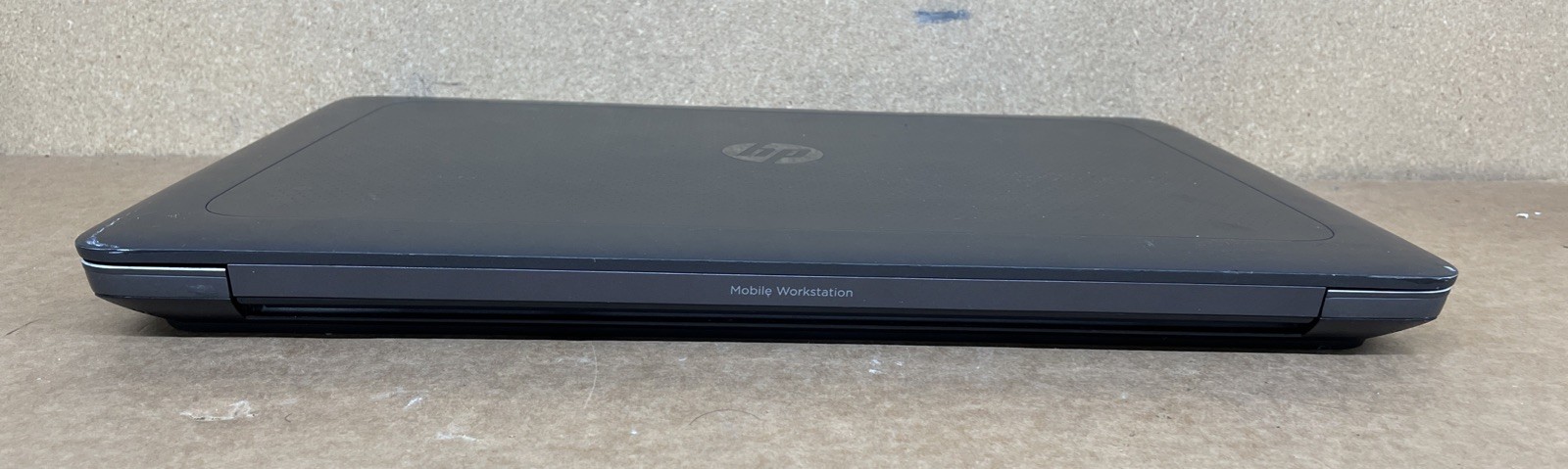 HP ZBook 17 G3 Xeon 8260NGW, NO RAM NO HDD/OS FOR PARTS ONLY READ DESCRIPTION