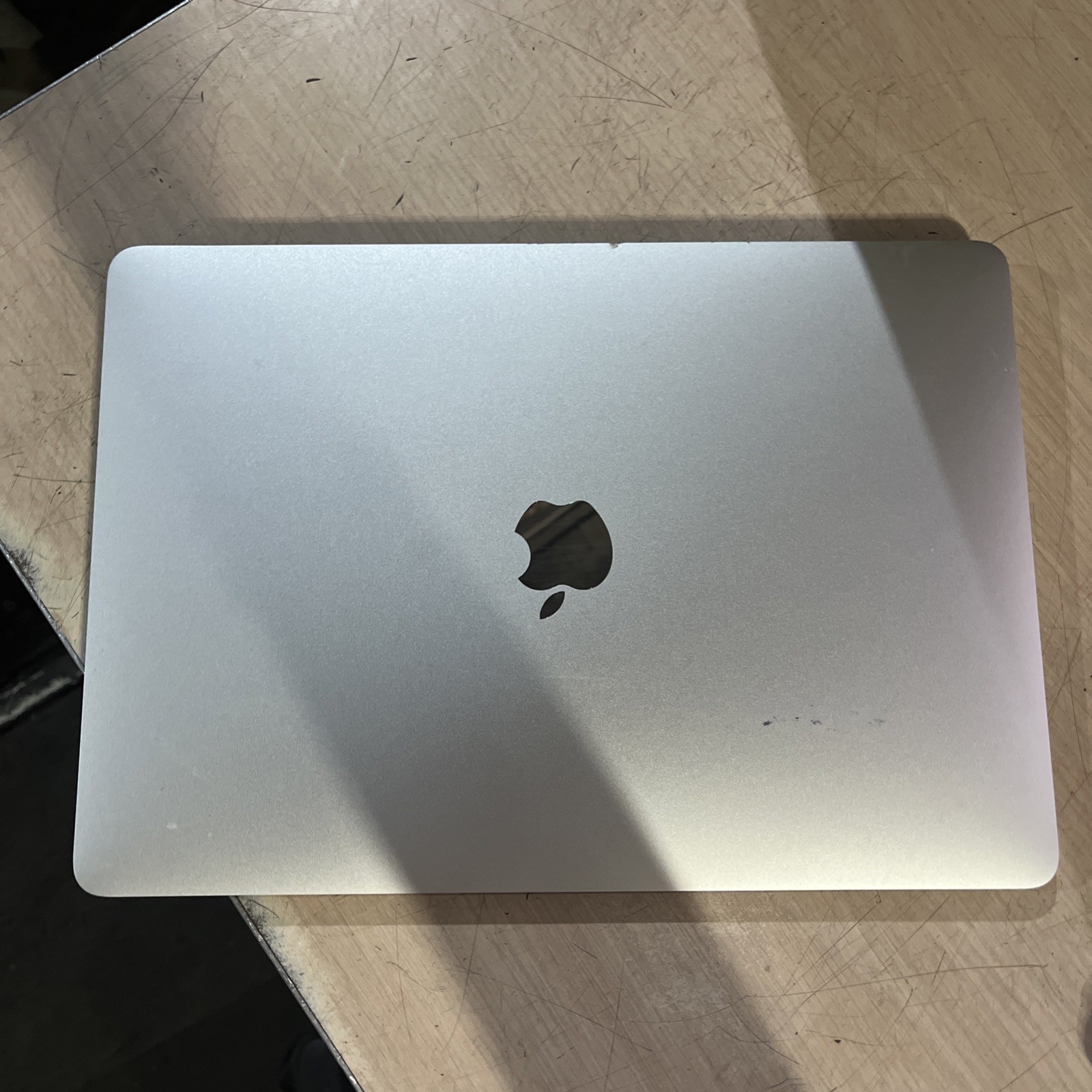 APPLE MACBOOK AIR 13″ SCISSOR, 2020 CORE I3-1000NG4 1.1GHZ 8GB RAM 256SSD