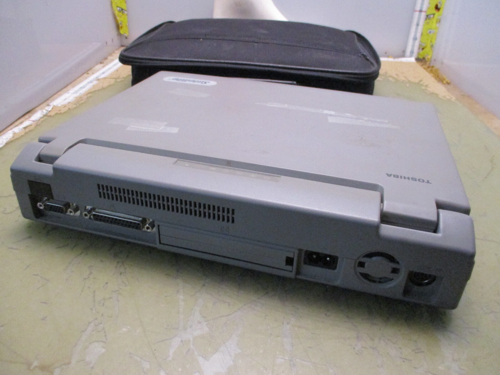 Toshiba Satellite 205CDS/810 Laptop with Case [2*H-3.75]