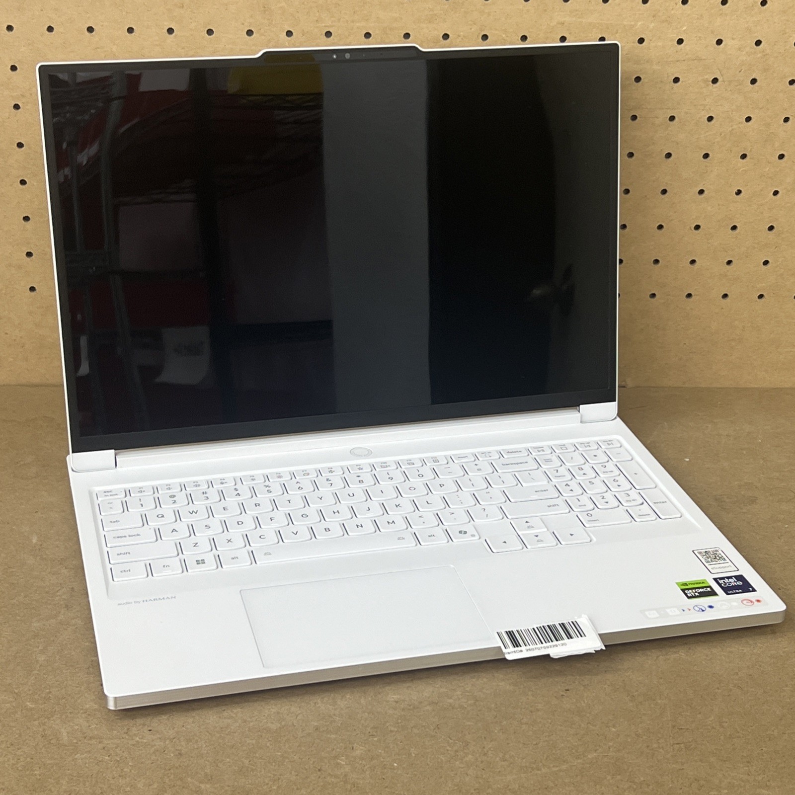 Lenovo Legion 7 16IAX10 Ultra 7 255HX 32GB Ram 1TB SSD GeForce RTX 5060 – Great