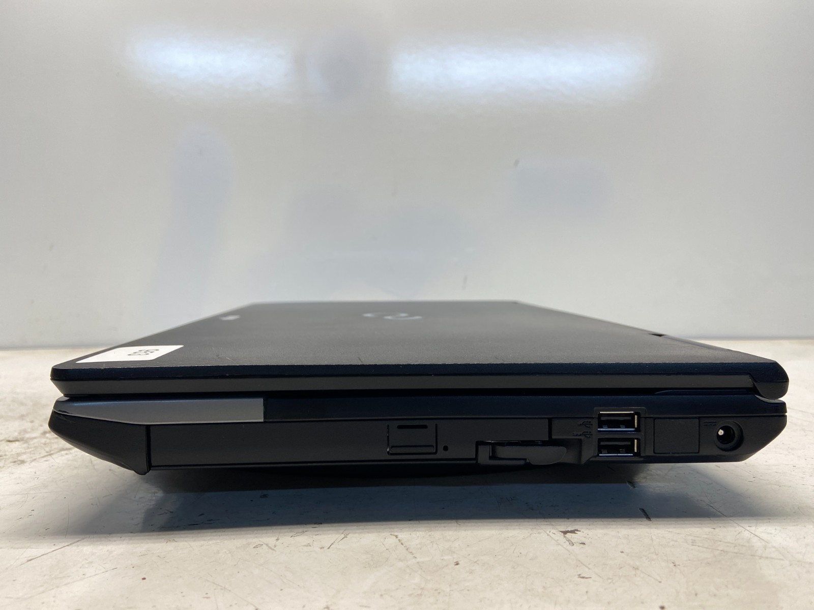 Fujitsu LifeBook E752 Intel i5-3340M 2.7GHz 4 GB NO HDD