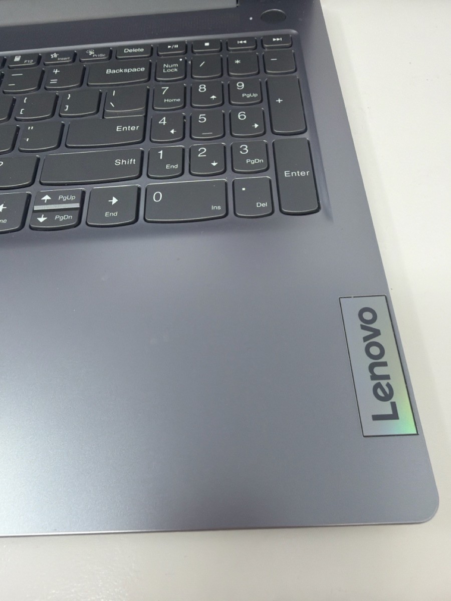 LENOVO IDEAPAD SLIM 3 15IAN8 (B07006893)