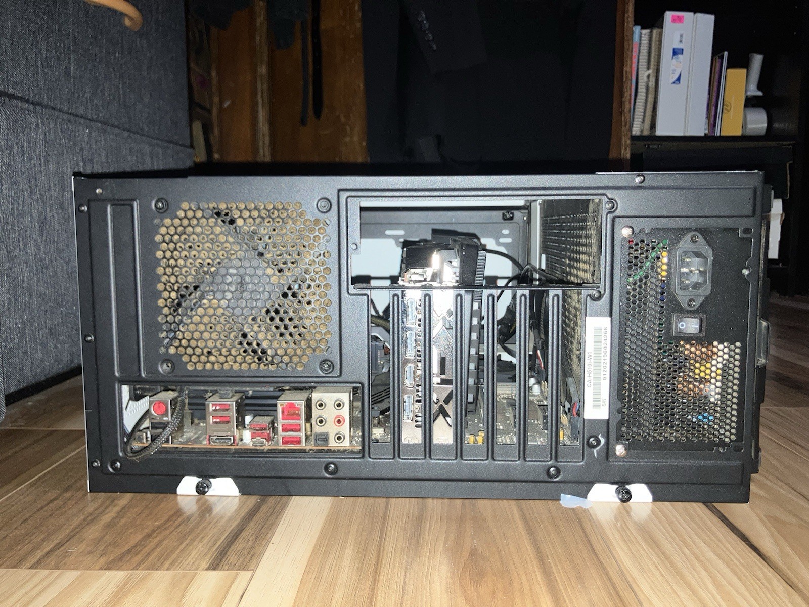 GAMING PC SETUP PC AND MONITOR