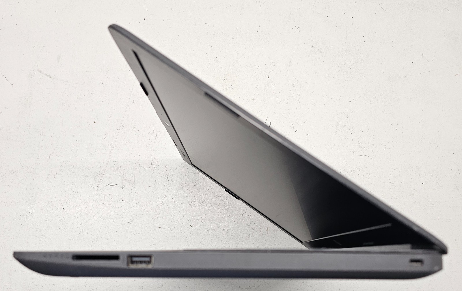 HP 255 G7 15.6″ Laptop AMD Ryzen 3 3200U NO RAM/HD/OS/POWER (FL)