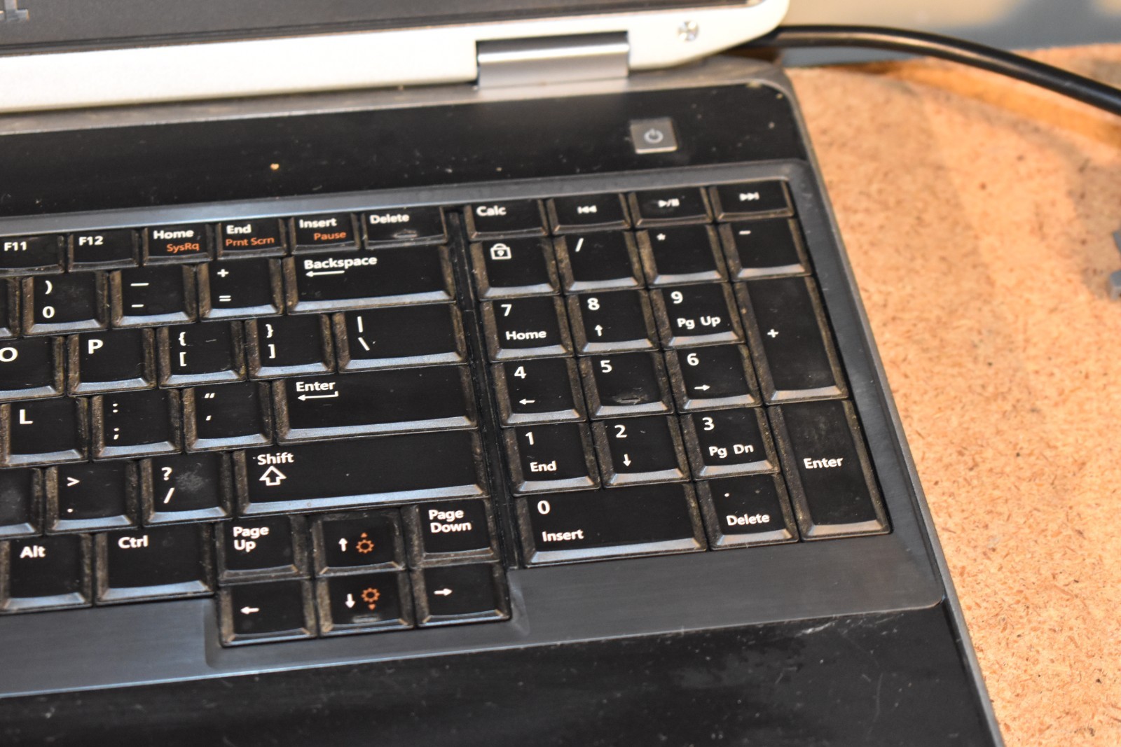 Dell Latitude E6530 Intel Core i5-3340M 500GB HD Windows XP Pro 32-bit DVD-RW