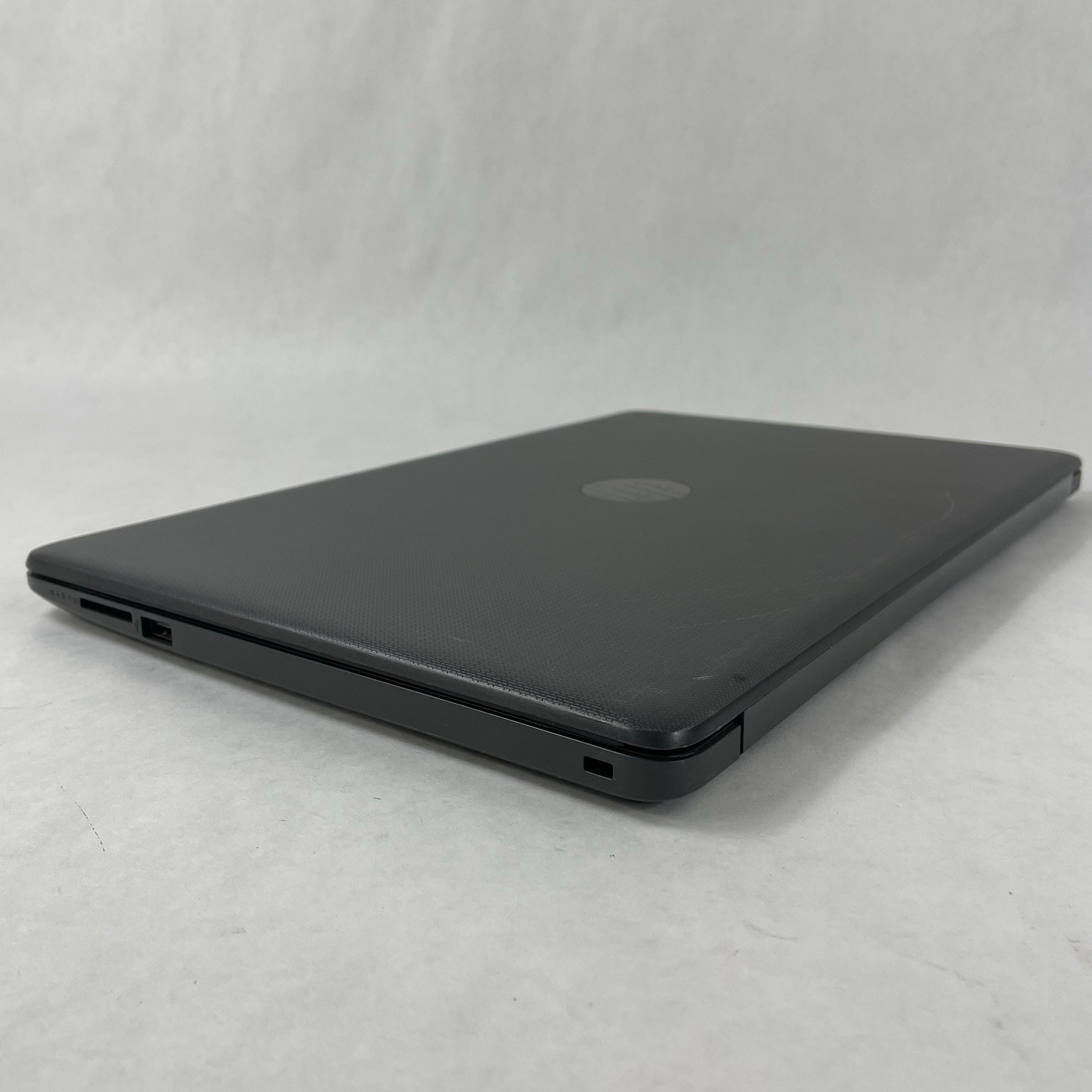 HP 255 G7 15.6″ Ryzen 3 2200U 2.50 GHz 8 GB RAM No SSD/OS/AC – Scratched