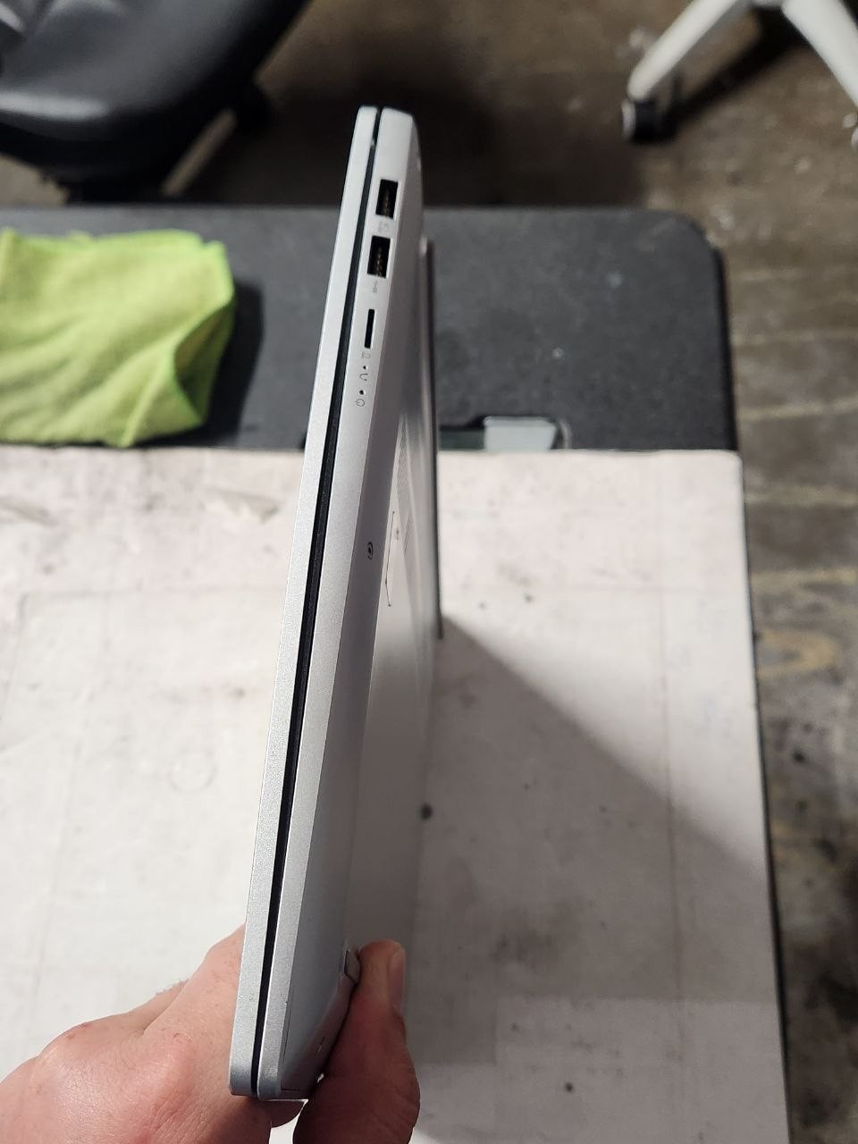 Lenovo IdeaPad Slim 5 16IRL8 i5 1335u 16GB RAM 512GB SSD win11pro