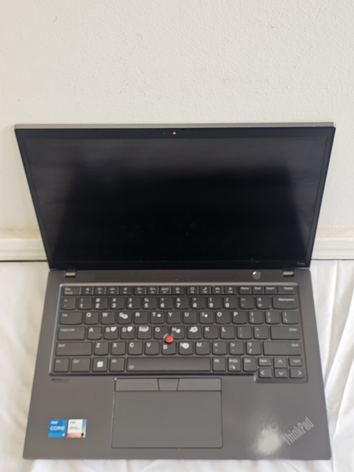 Acer E5-551 Laptop – AMD Radeon R5 – 6GB RAM – 750GB – BAD BATT – Win 10 – READ