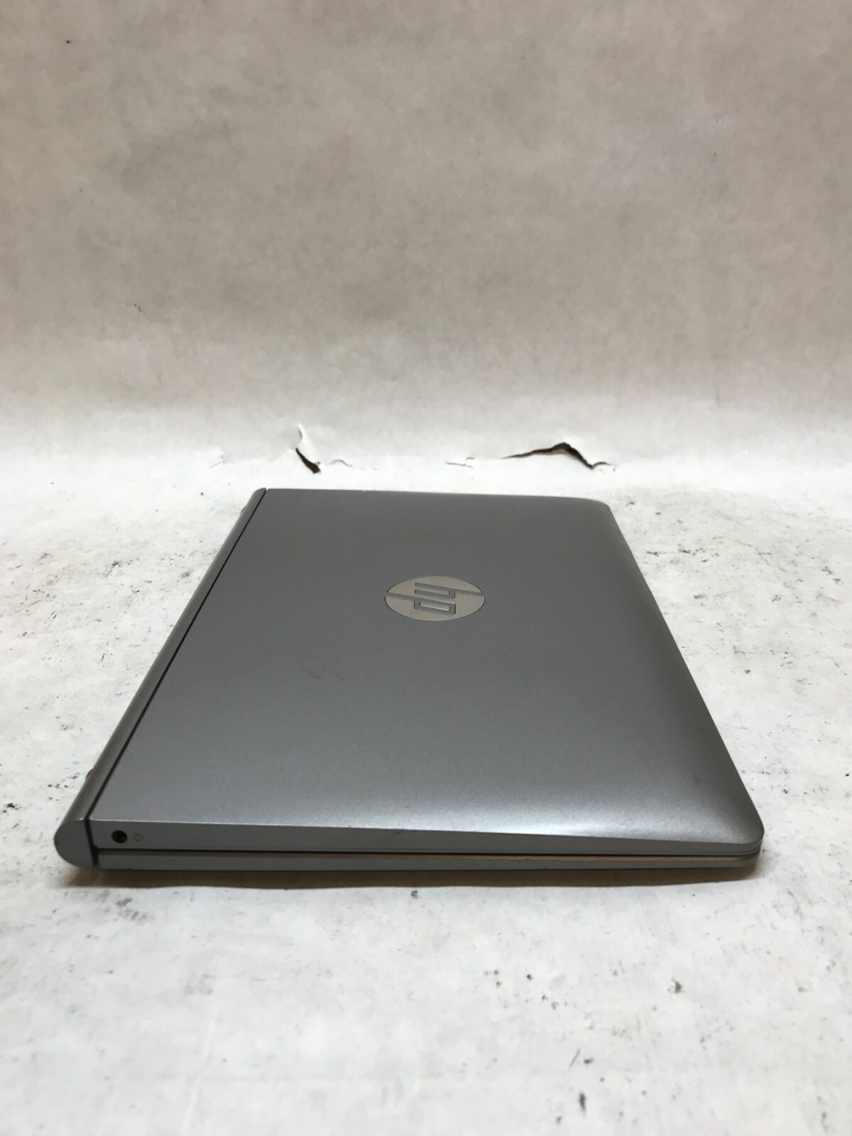 HP 10t-n100 10″ Laptop Intel Atom 1.44GHz 2GB RAM NO HDD/OS For Parts/Repair -DW