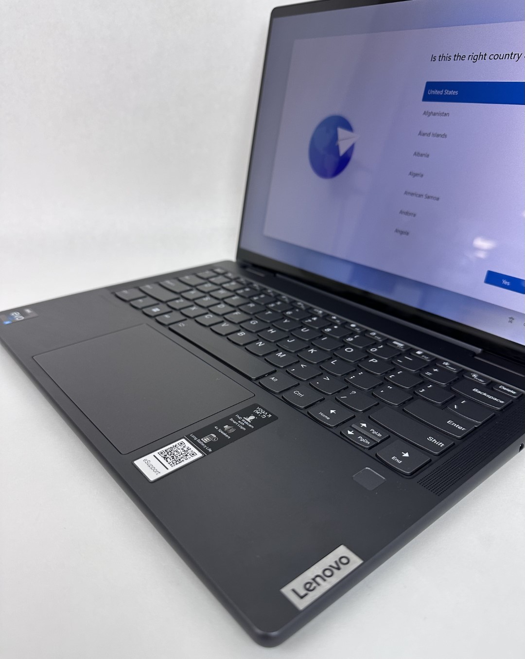 Lenovo Yoga 7 14IAL7 14″ 2.2K Touch i5-1235U 8GB 512GB SSD W11H 2in1 Laptop