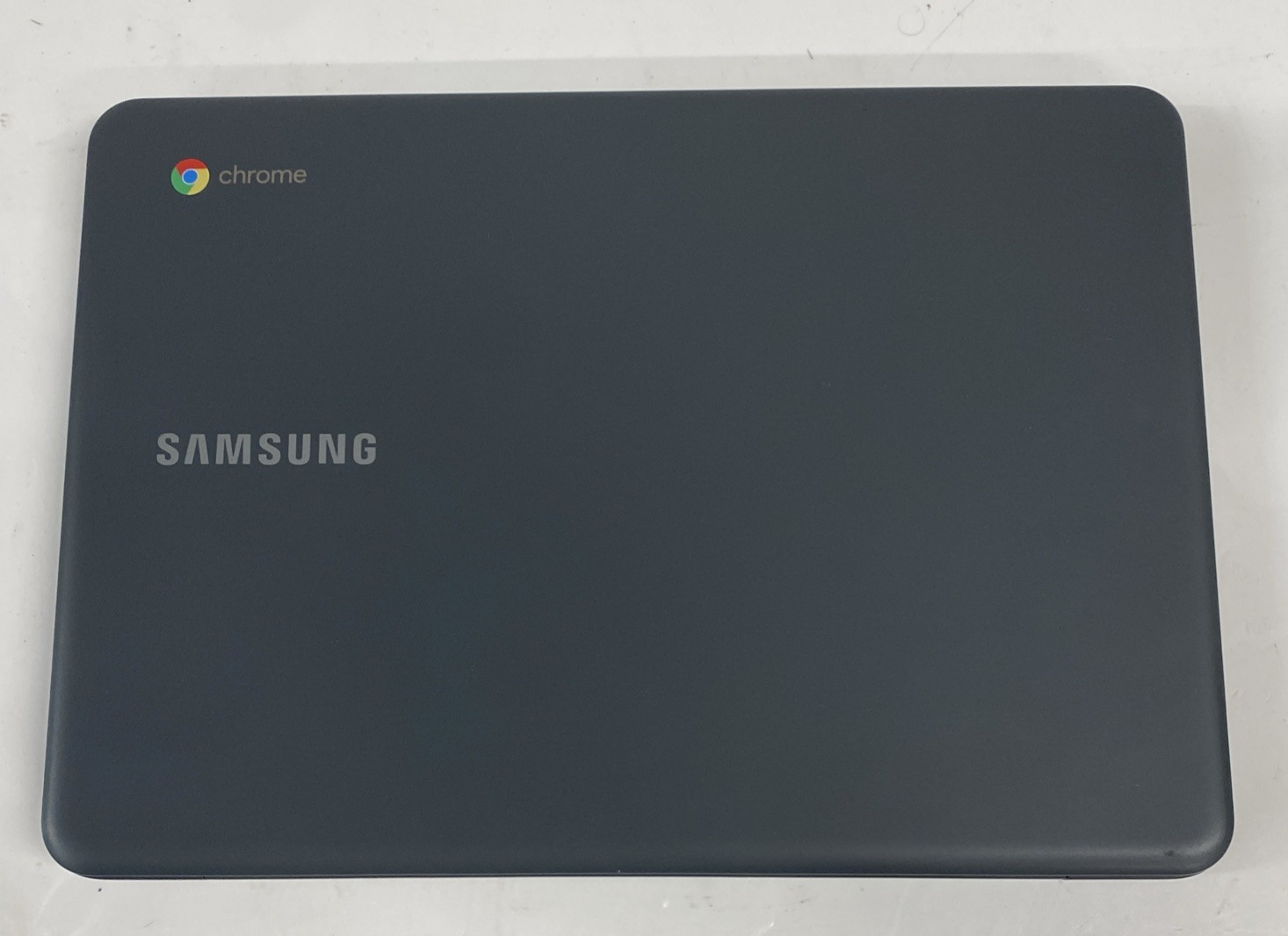 Samsung Chromebook XE501C13 – Intel Celeron 3060 2GB RAM 16GB SSD – OEM Charger