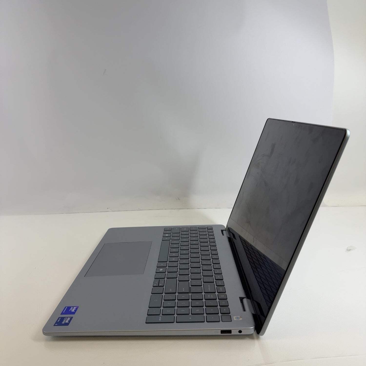 Dell 16 plus 2-in-1 DB06250 16″ Core Ultra 5 226V 4.5GHz 16GB RAM 512GB SSD