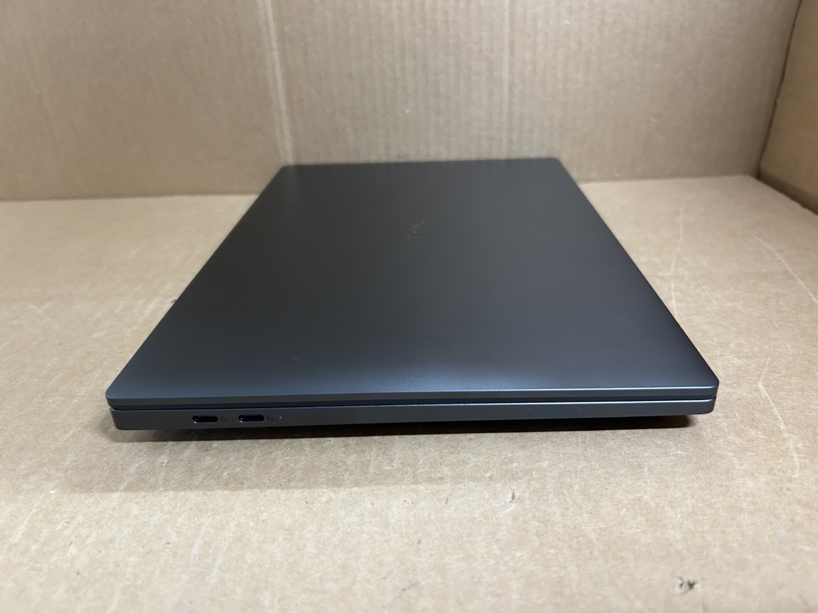Dell Pro Max 14 Premium MA14250 Intel U9-285H 64GB DDR5 512GB SSD RTX Pro 2000