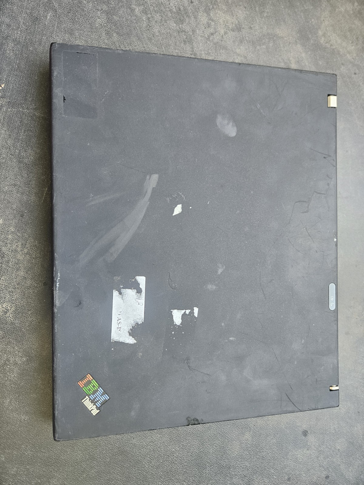Vintage IBM Thinkpad T43 2669 15” Laptop Intel Pentium CPU, NOHDD/NORAM/NO OS
