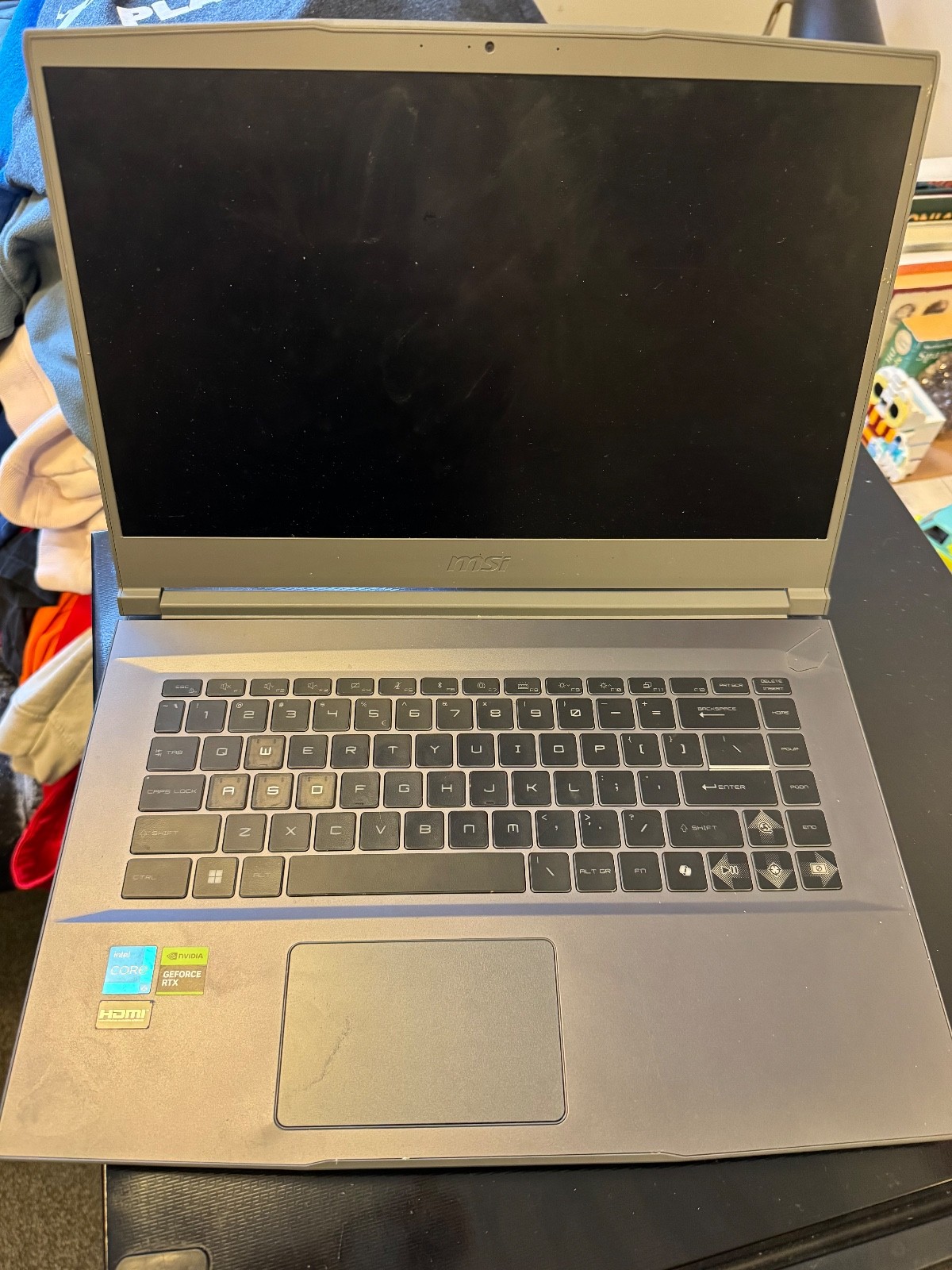 msi gaming laptop thin 15 B13UC