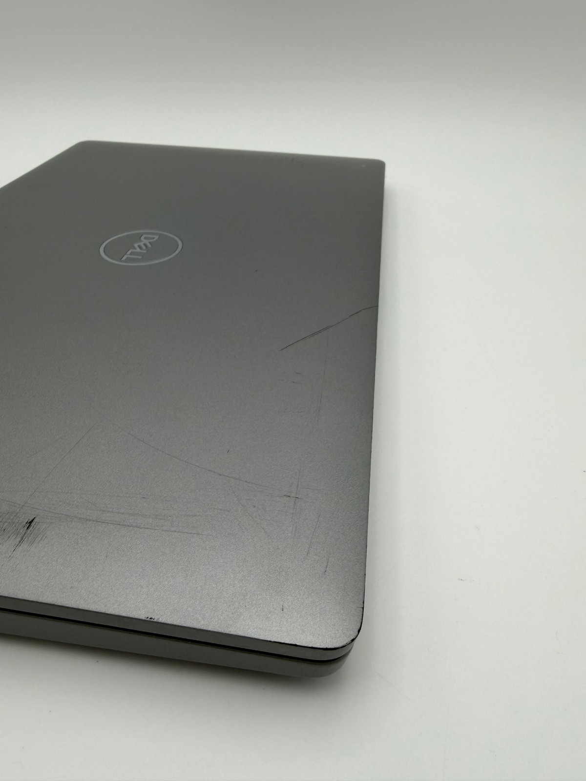 Dell PRECISION 15.6″ HD 3551 Laptop i7-10875H 2.30GHz no ram/ssd/charger