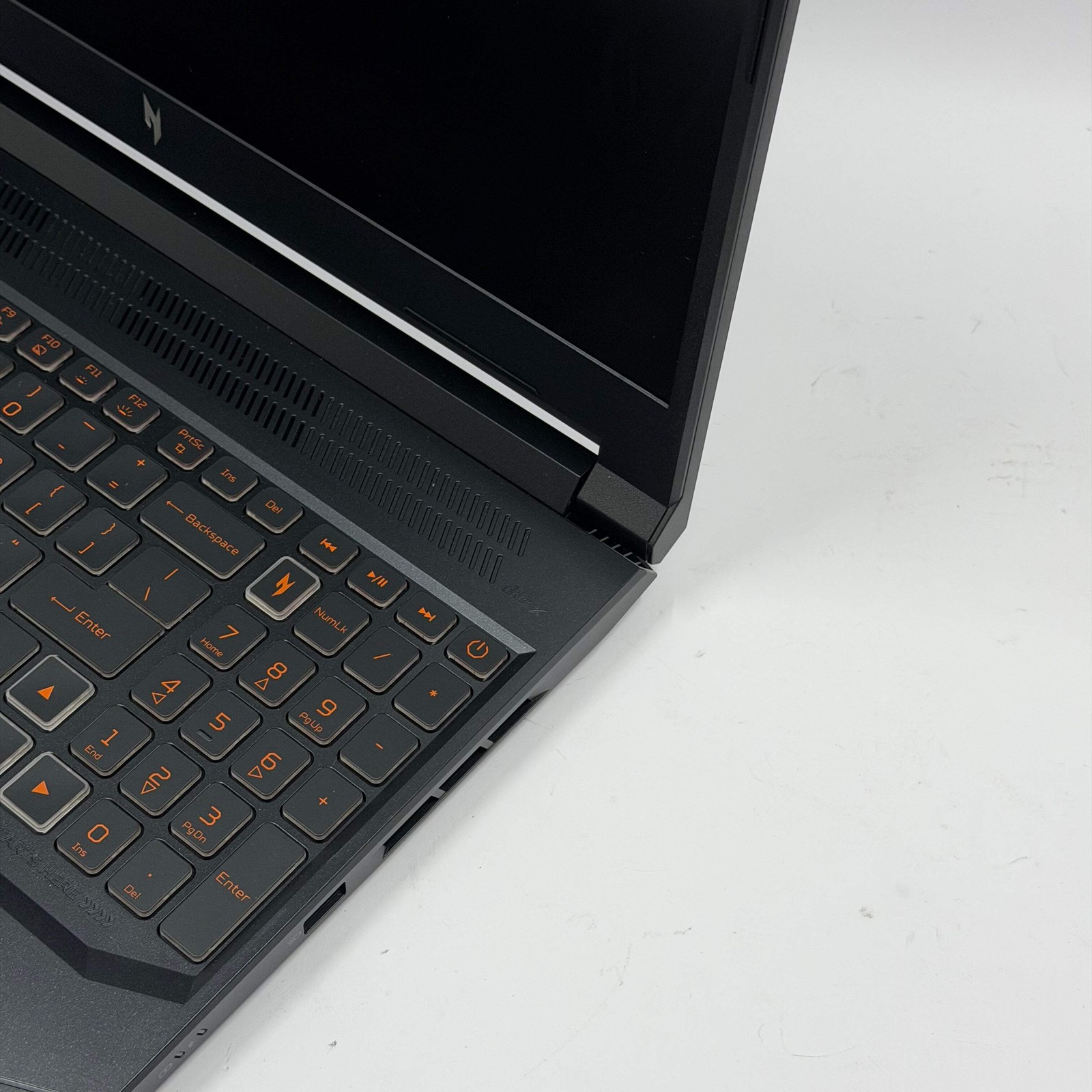 Acer Nitro V 16 ANV16-41 16″ Ryzen 7 8845HS 32GB RAM 1TB SSD GeForce RTX 4060