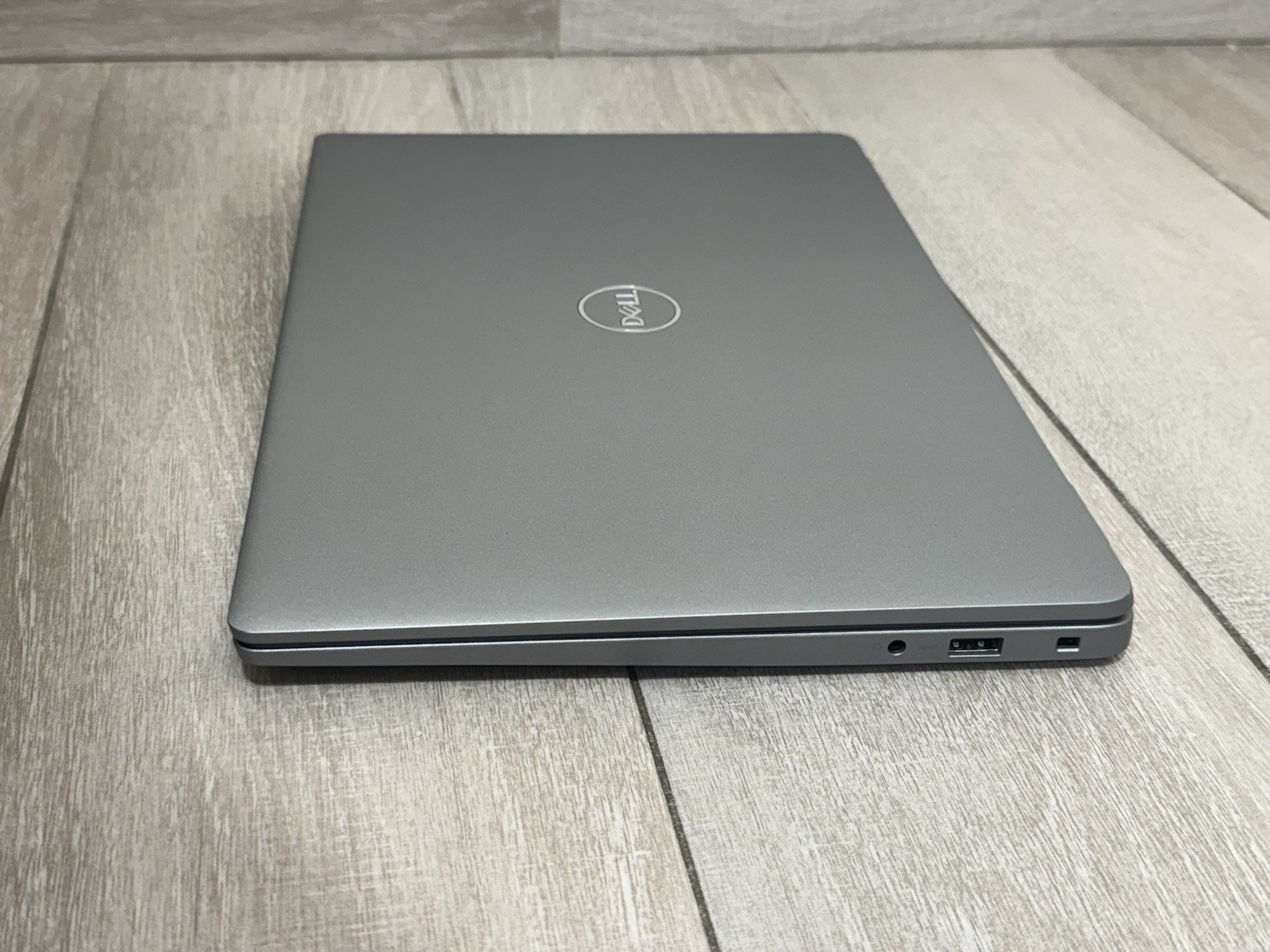 Dell Latitude 3340 13.3″ Core i3-1215U 8GB Ram 256GB SSD Gray Win-11 Laptop