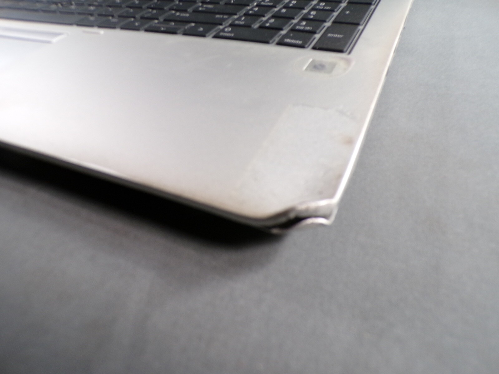 HP ELITEBOOK 755 G5 AMD RYZEN 7 PRO 2700W RADEON VEGA MOBILE GIX 4GB RAM