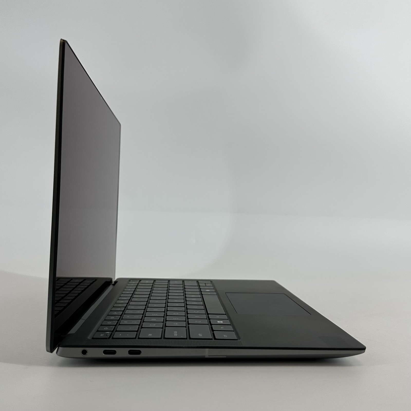 Dell Precision 5490 14 QHD+ TOUCH 3.8 GHz Ultra 7 165H 32GB 512GB RTX 1000 Ada