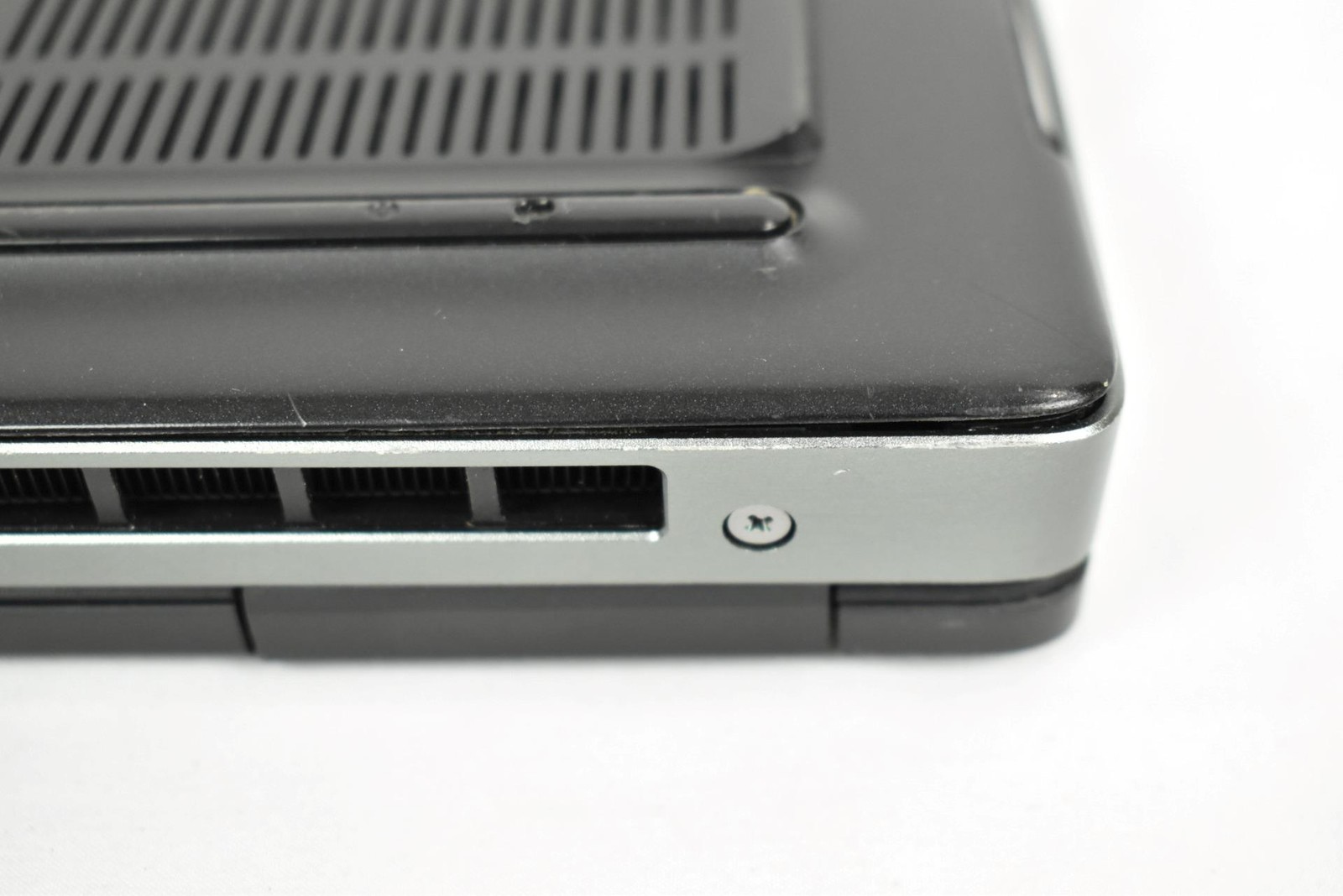Dell Precision 7730 i7-8850H 2.6GHz 32GB 256GB SSD No OS 17.3″ Quadro P3200