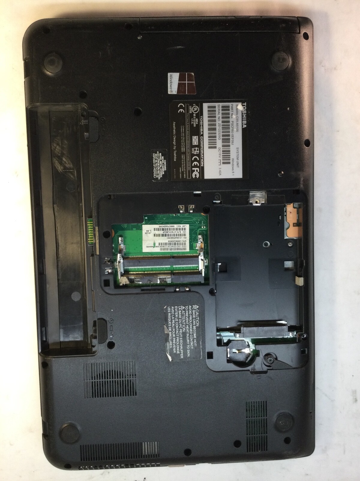 Toshiba Satellite C55 15″ Laptop Intel Core i3-4005U-BAD DISPLAY -MZ