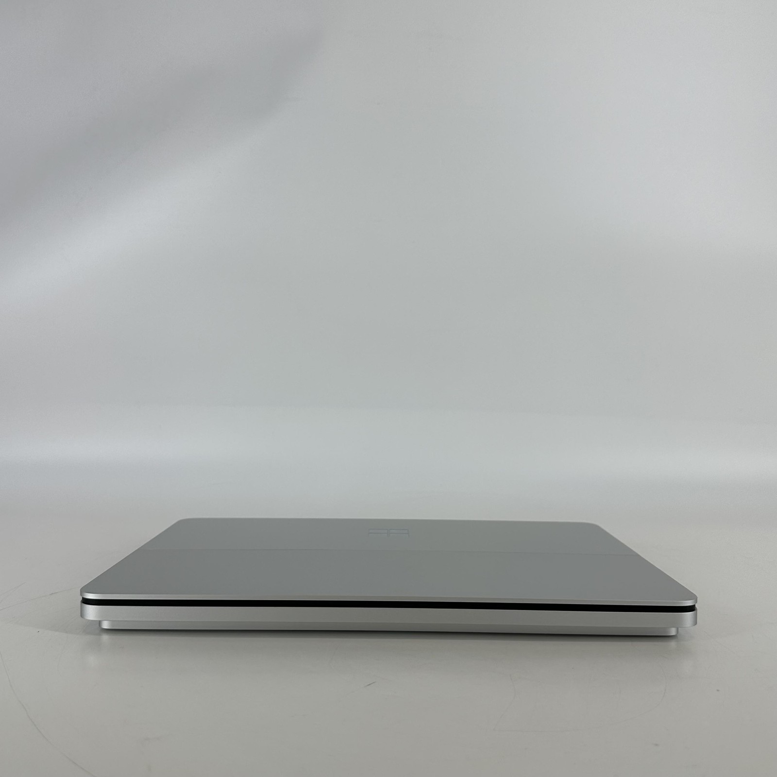 Microsoft Surface Laptop Studio 2 14 2K TOUCH 2.9GHz i7-13800H 64GB 1TB RTX 4060
