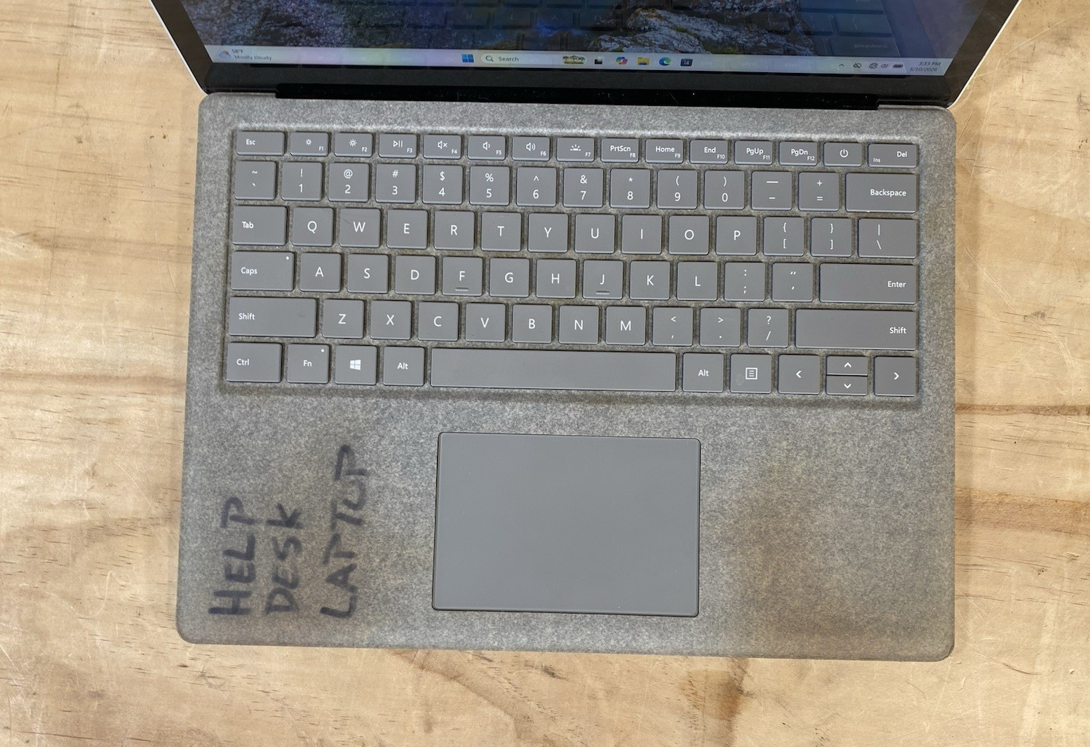 Microsoft Surface 2 1769 13.5″ Intel i5-7300U2.6 8GB 256GB SSD W11P