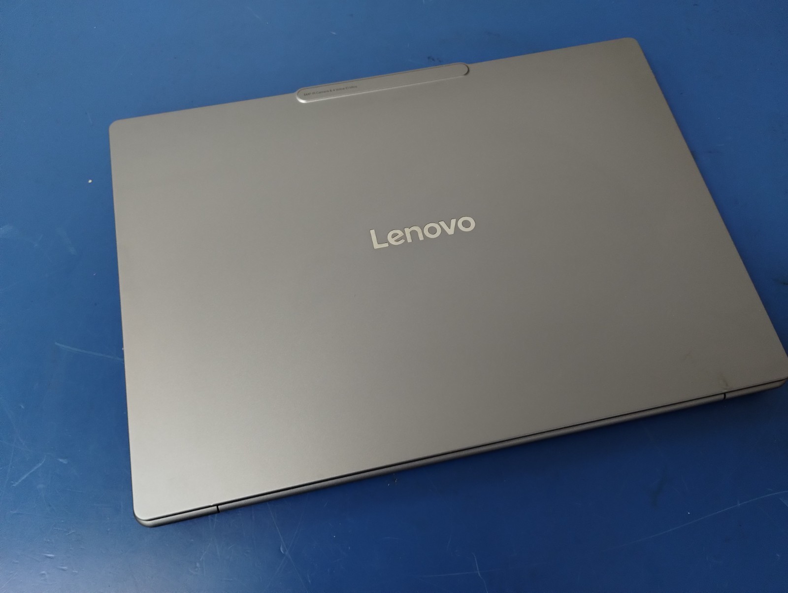 Lenovo Slim 7 14ILL10, Intel Core Ultra 7, 2.20 GHz, 32 GB RAM, 1 TB NVMe SSD