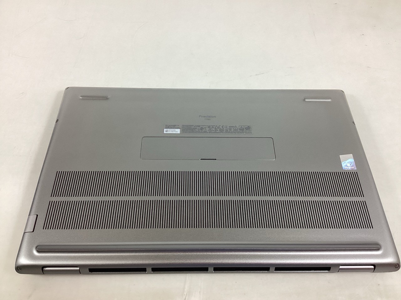 Dell Precision 7780 17.3″ FHD i7-13850HX 32GB 512GB SSD RTX 1000 Ada – GK8JJ