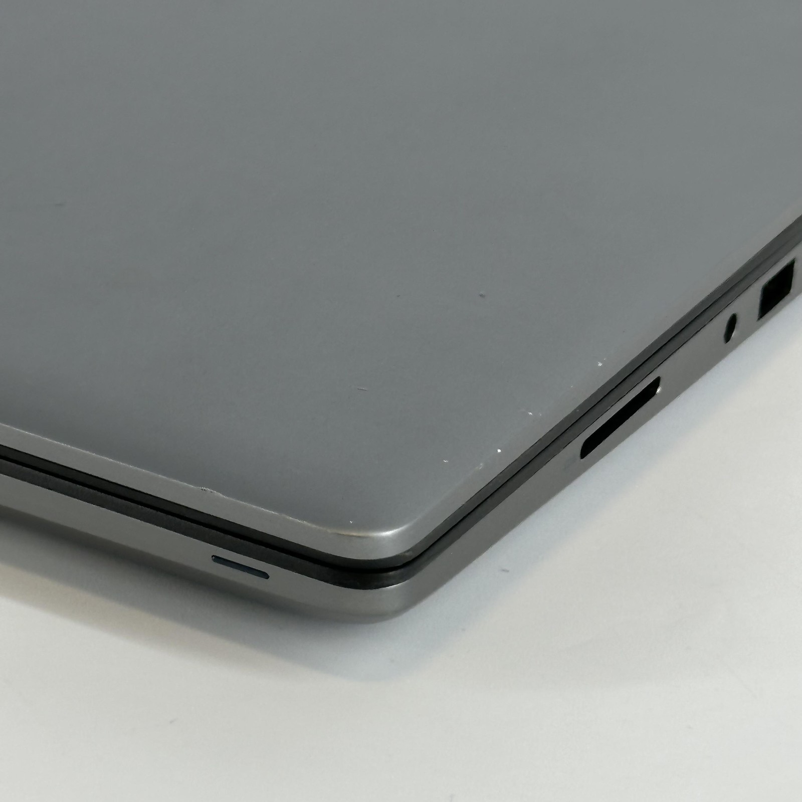 Dell Precision 7560 15.6 Gray FHD i9-11950H 2.60GHz 32GB 1TB SSD T1200 Good