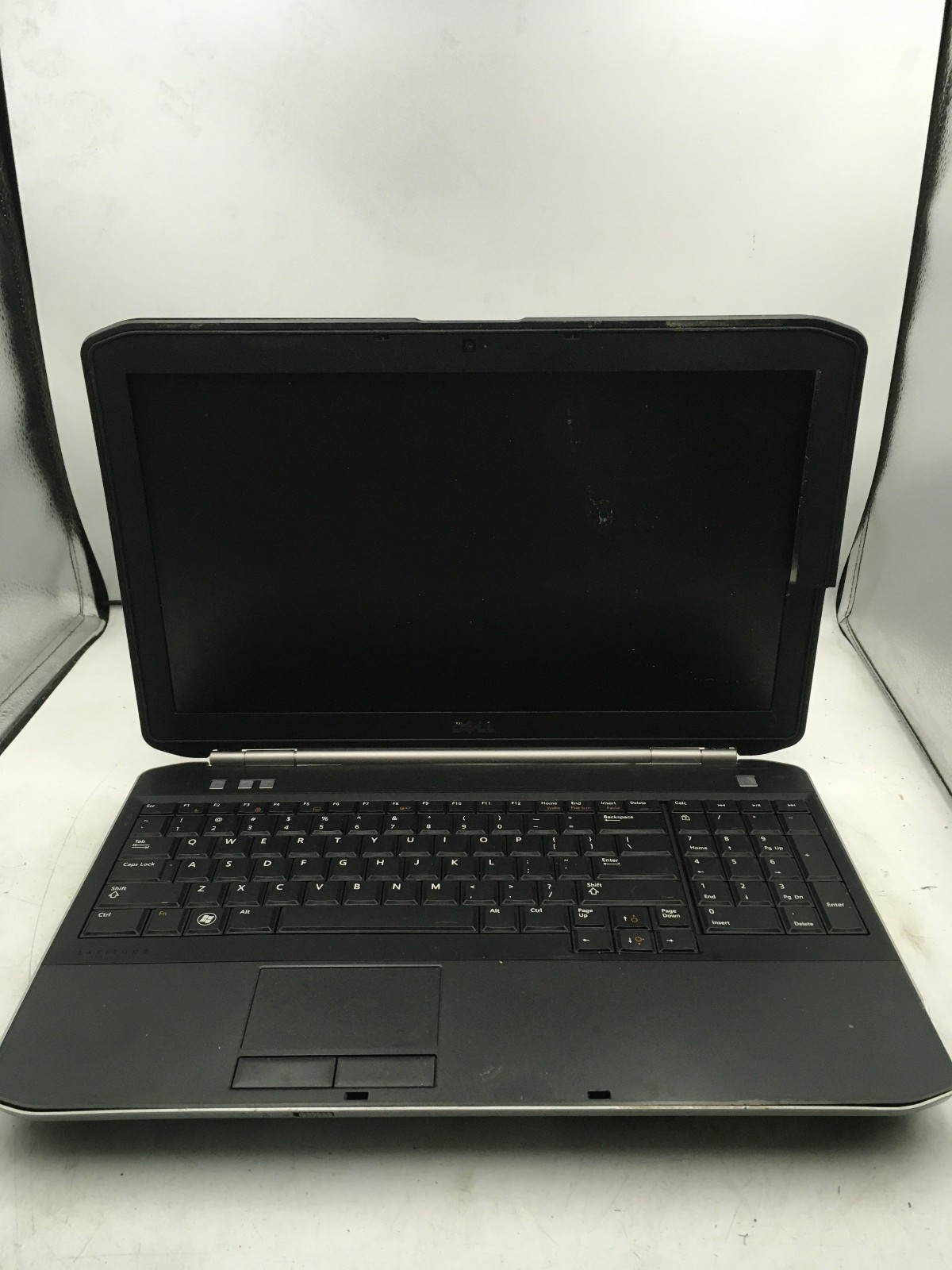 DELL LATITUDE E5520 – FOR PARTS/REPAIR – INTEL I5 2ND GEN – NO RAM -READ DESC-BB