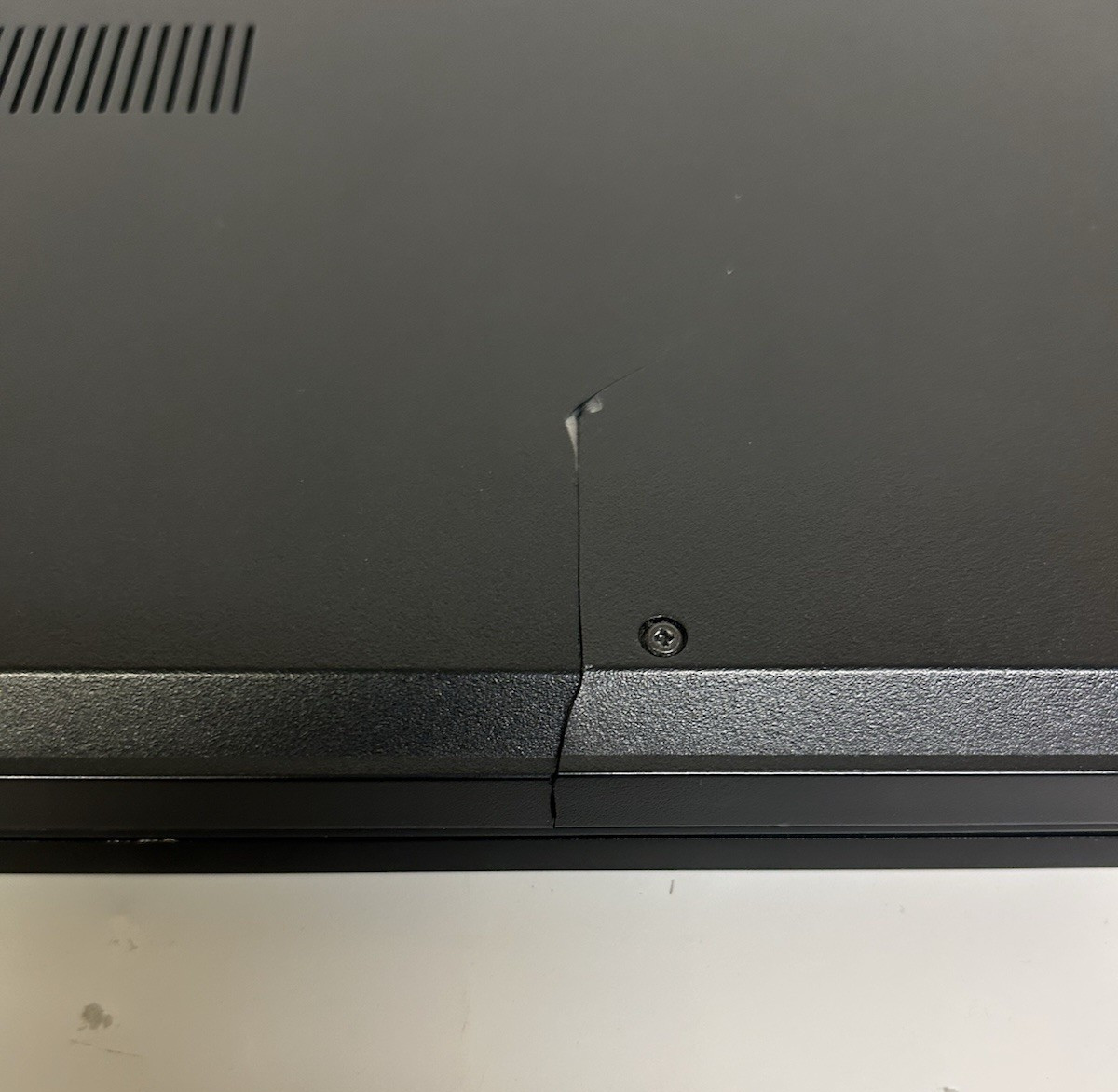 Lenovo ThinkPad E15 Intel i5-10210U @1.6GHz – 4GB RAM – 128GB SSD – W11P