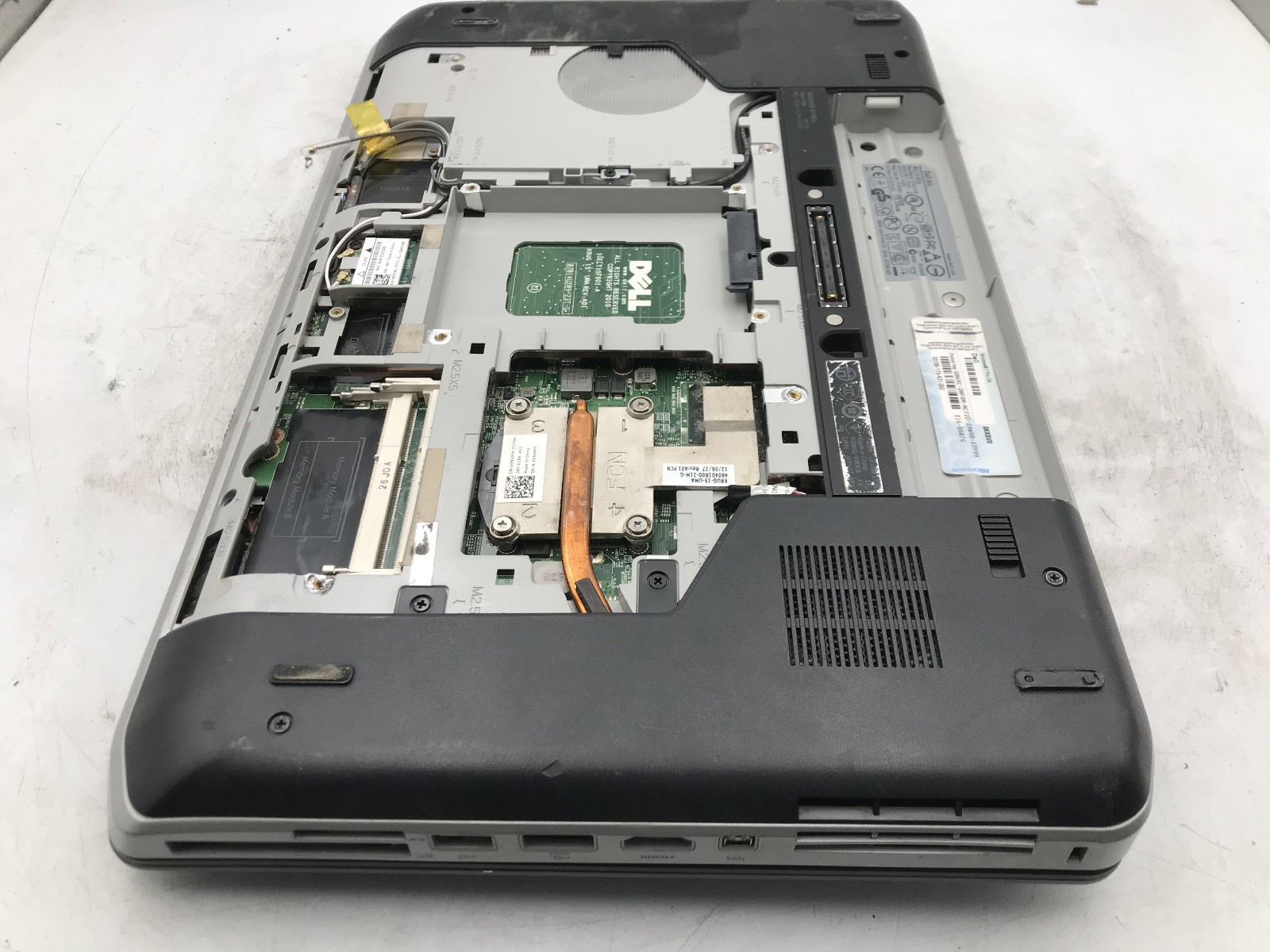 DELL LATITUDE E5520 – BOOTS TO BIOS – INTEL I5 2540M – NO RAM – READ DESCRIP -BB