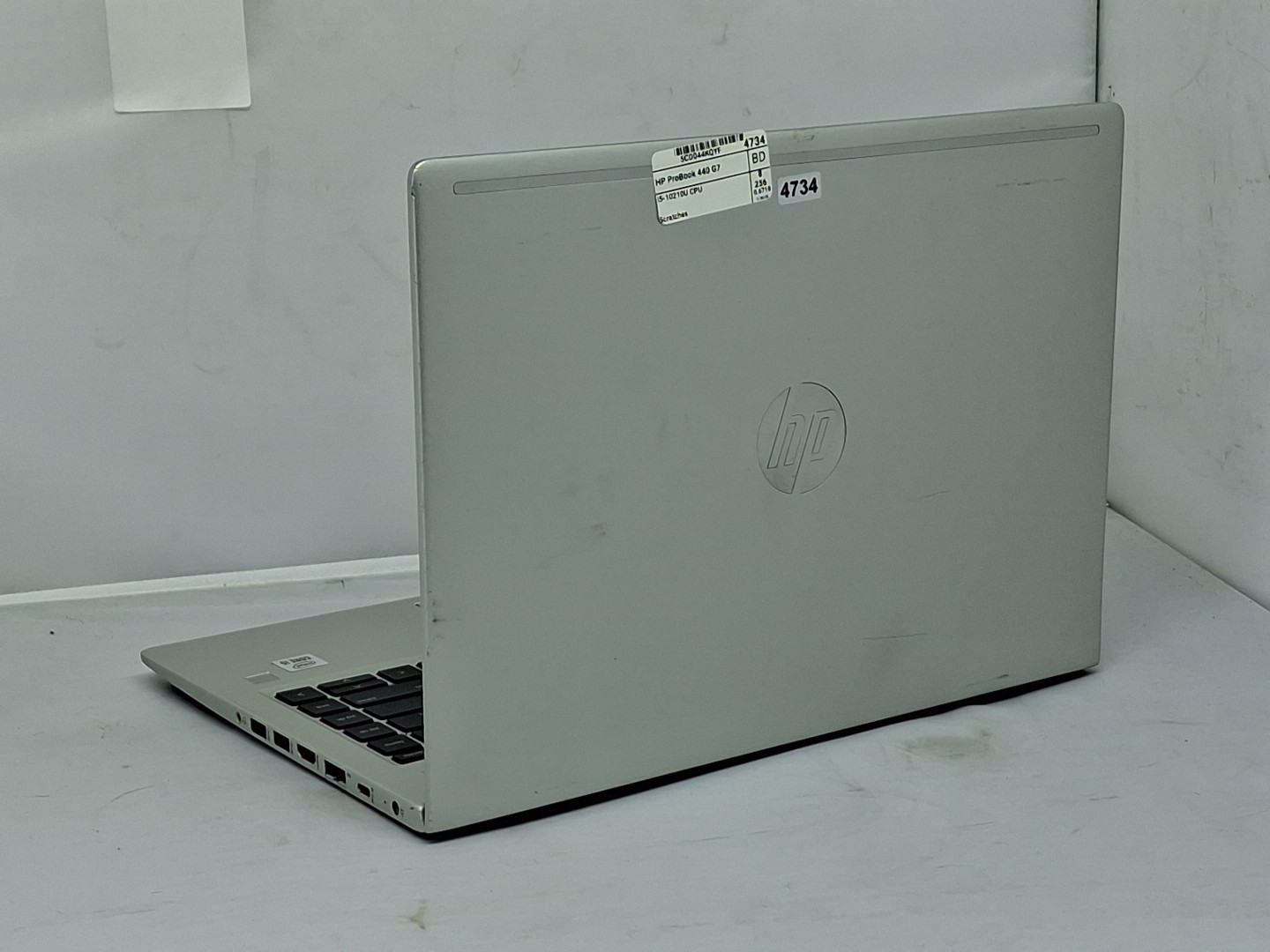 HP ProBook 440 G7 – i5-10210U – 256GB, 8GB – Windows 11, 14″ – Adap – Scratches