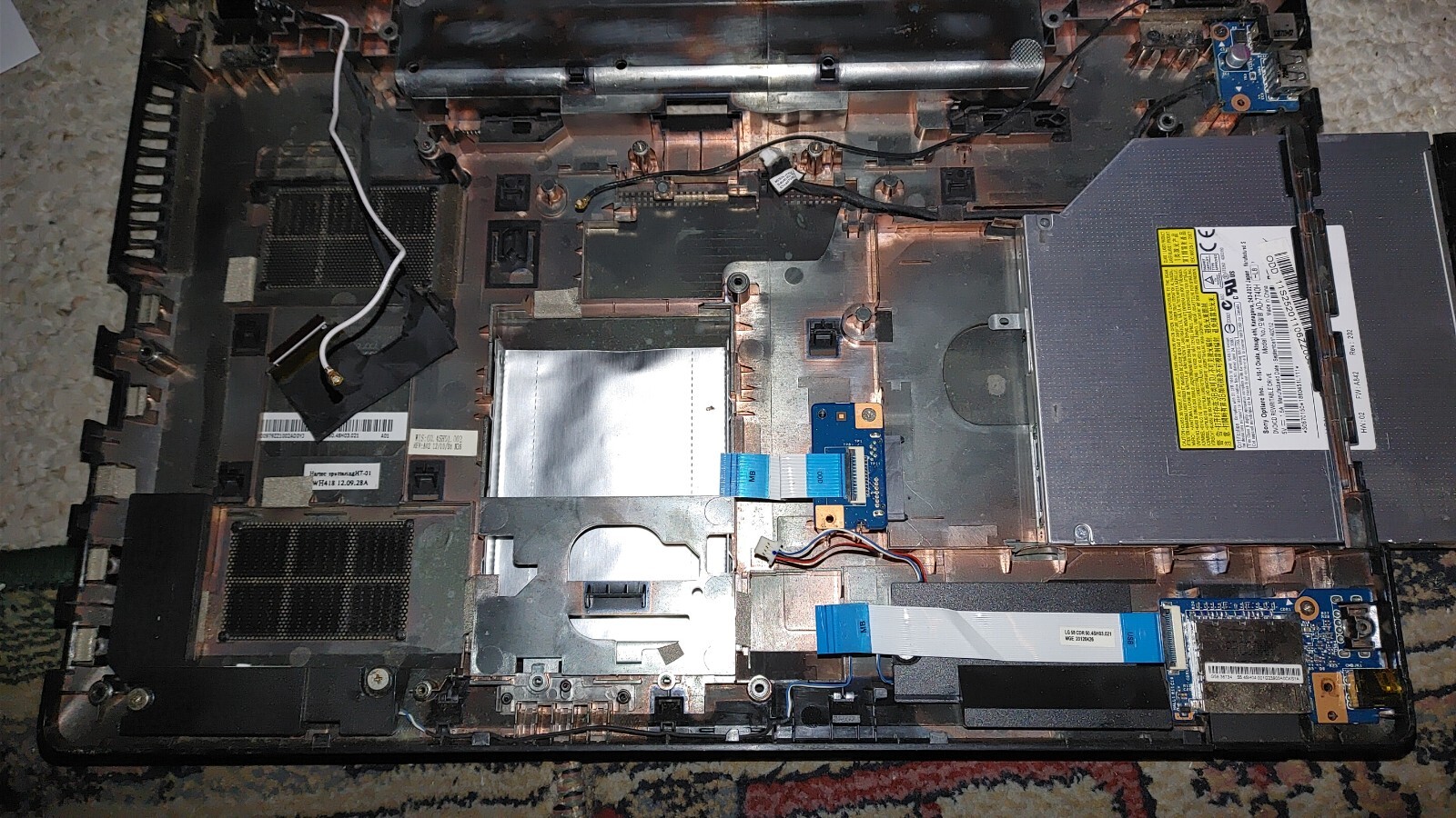 Lenovo G580 DC jack LCD display Hinges keyboard DVD caddy trackpad SD reader