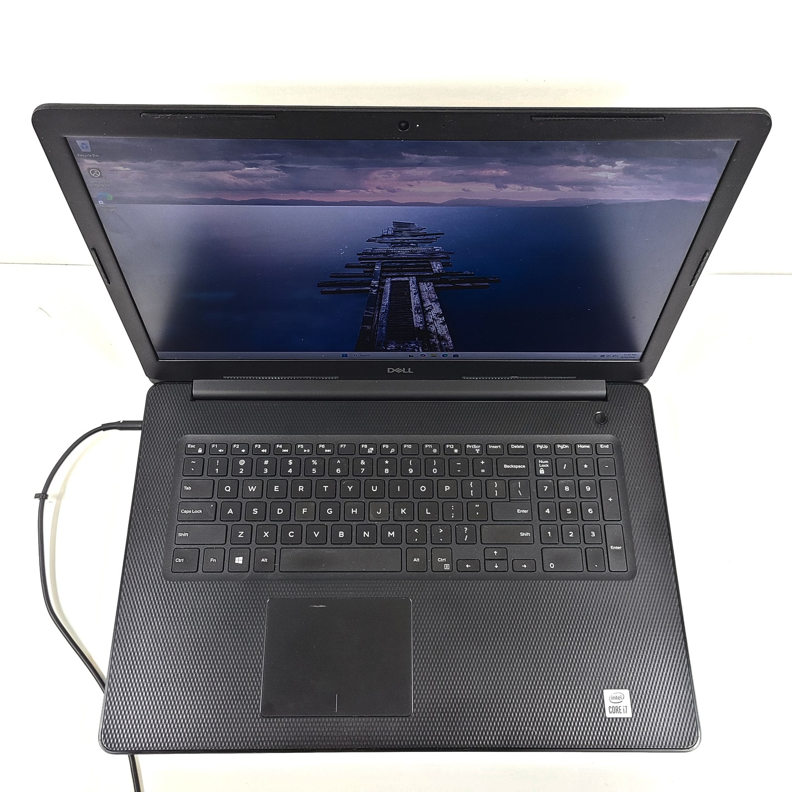 Dell Inspiron 3793 17.3″ Intel i7-1065G7 CPU @ 1.30 GHz – 512GB SSD 32GB RAM