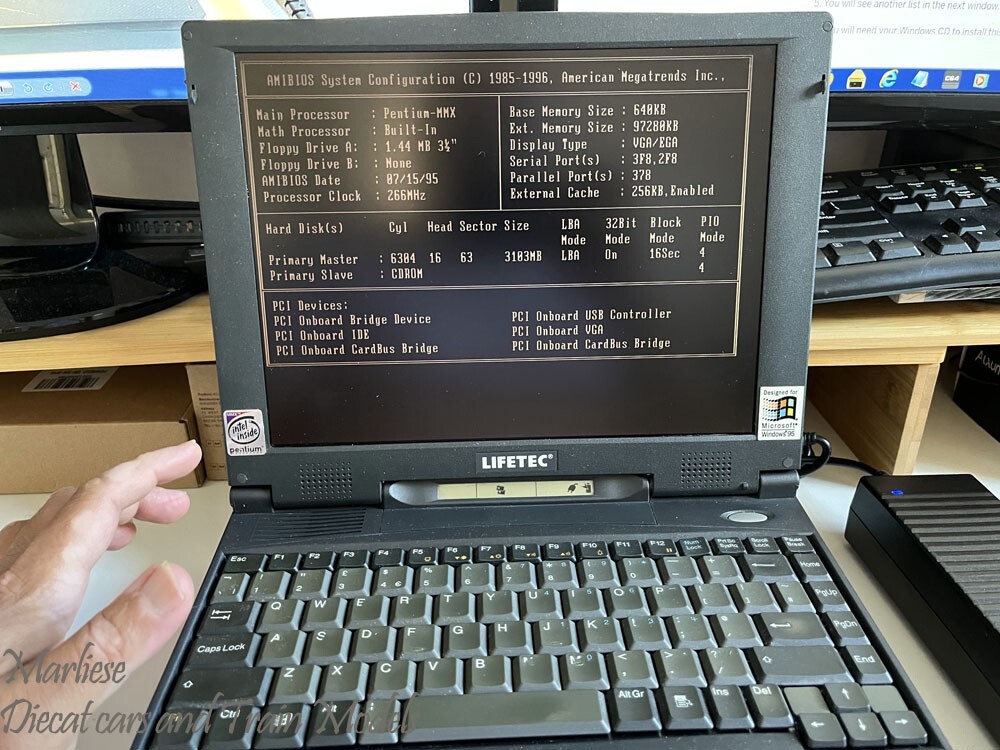 Lifetec LT-9886 Laptop 98MB RAM 3.2GB HDD Win 98 W/ Ethernet & Modem PCMCIA_Rare