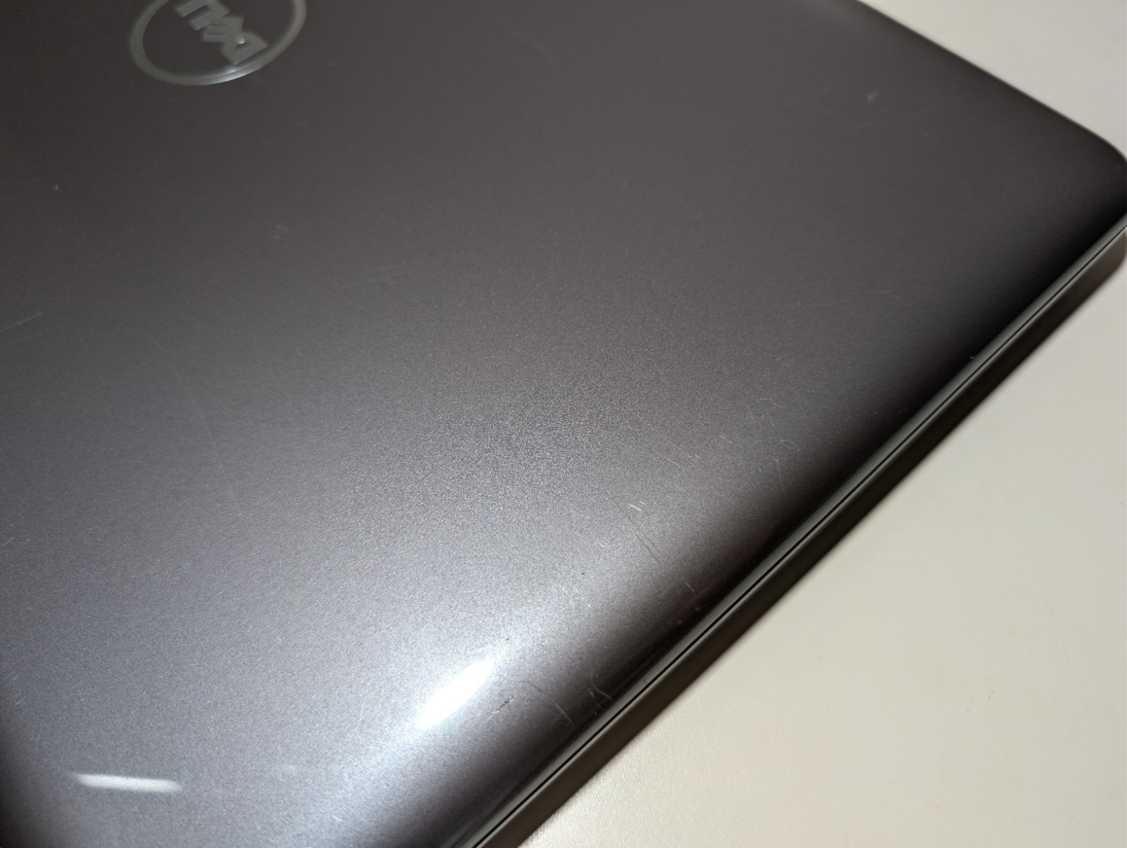 17″ DELL INSPIRON 5767 | i7-7500U 16GB RAM 256GB SSD | FHD AMD Radeon R7 Backlit
