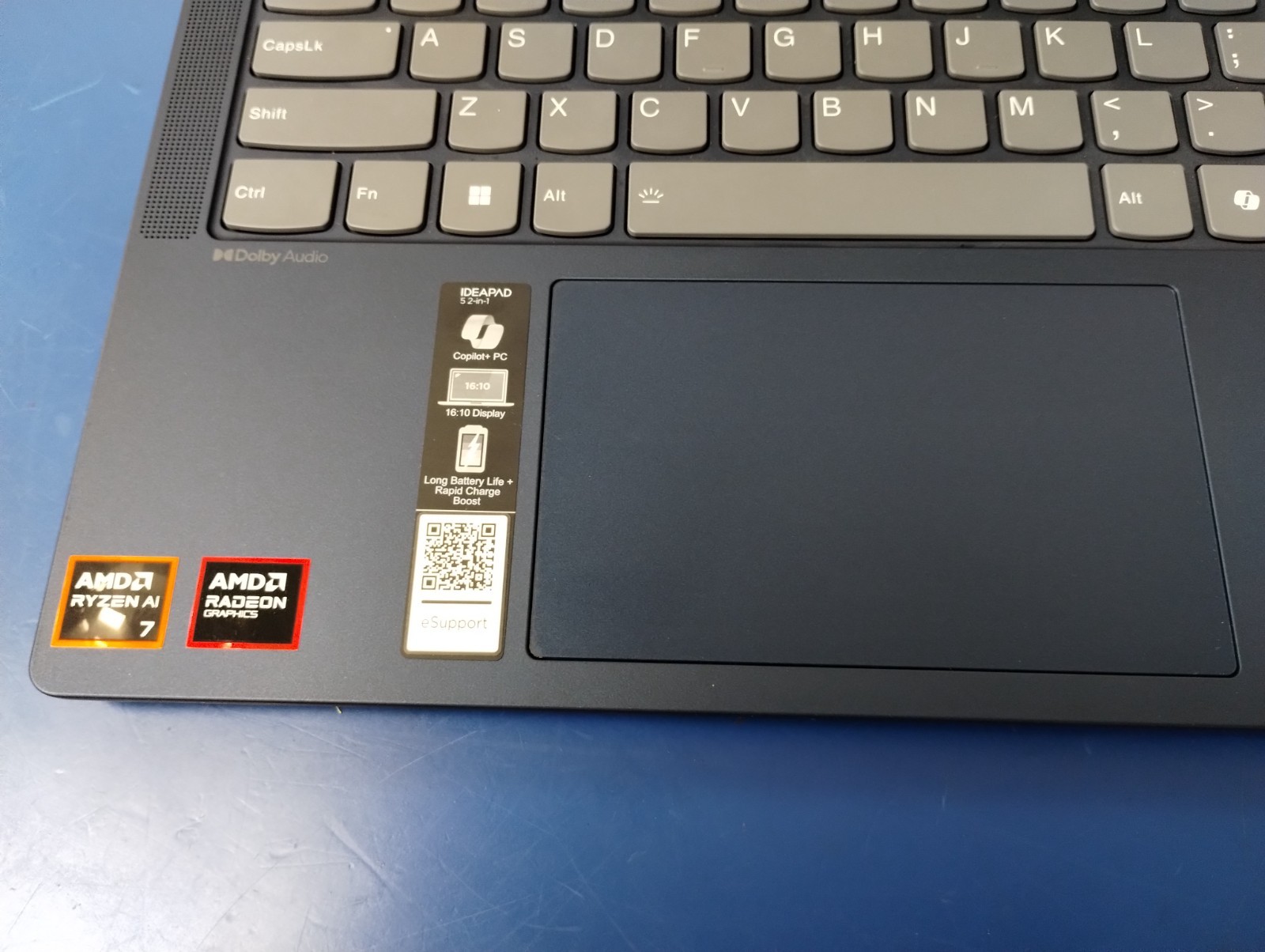 Lenovo IdeaPad 5 2-in-1 14AKP10, AMD Ryzen AI 7 350, 16 GB RAM, 1 TB NVMe SSD