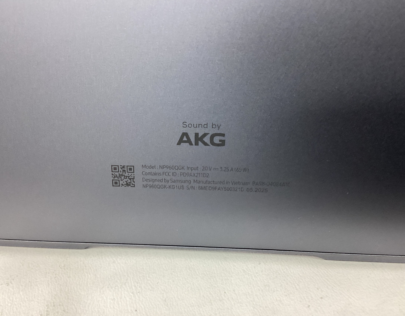 Samsung Galaxy Book4 Pro 360 2-in-1 Laptop, 16″ 3K AMOLED Touchscreen,Win 11 pro