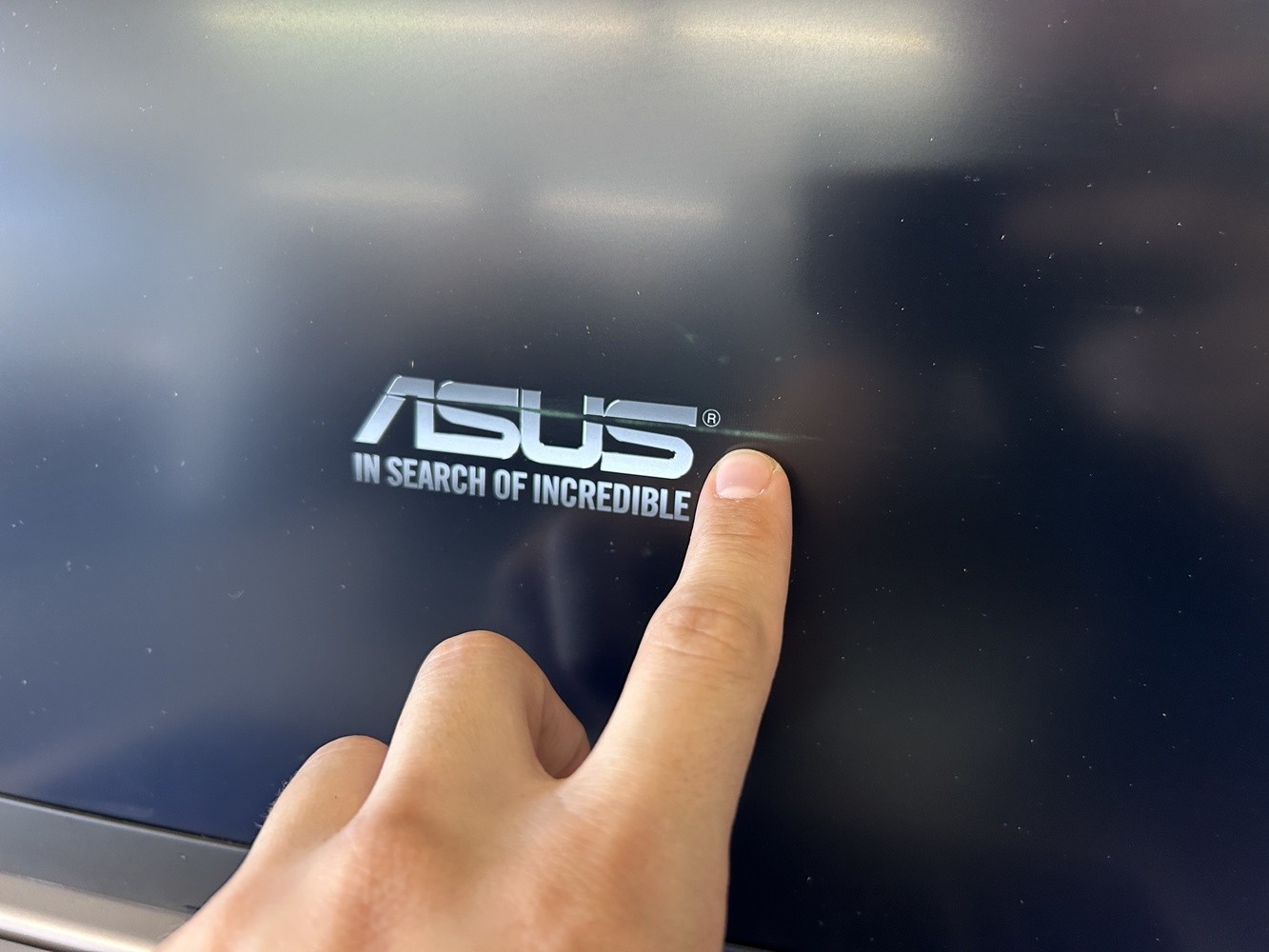 ASUS K501U Intel Core i7-6500U, GTX 960M (PARTS ONLY, Stuck in BIOS)