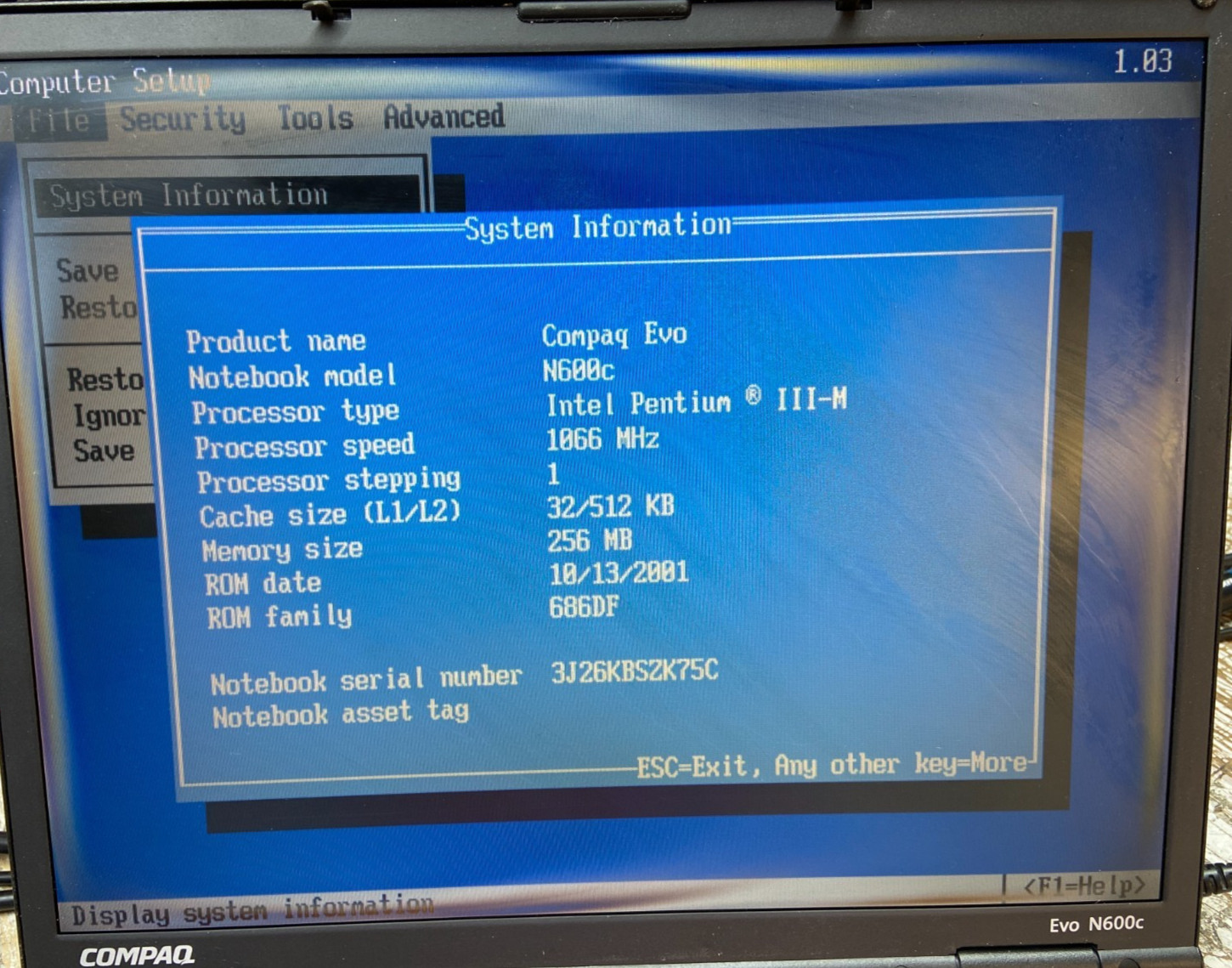 Compaq Evo N600C Intel Pentium III-M 1066MHz 256 MB NO HDD READ