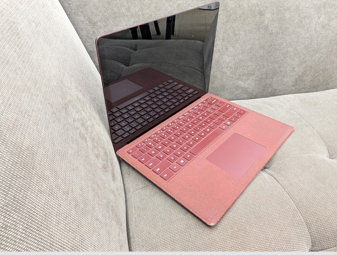 Microsoft Surface pro I7 8gb Ram With 230gb