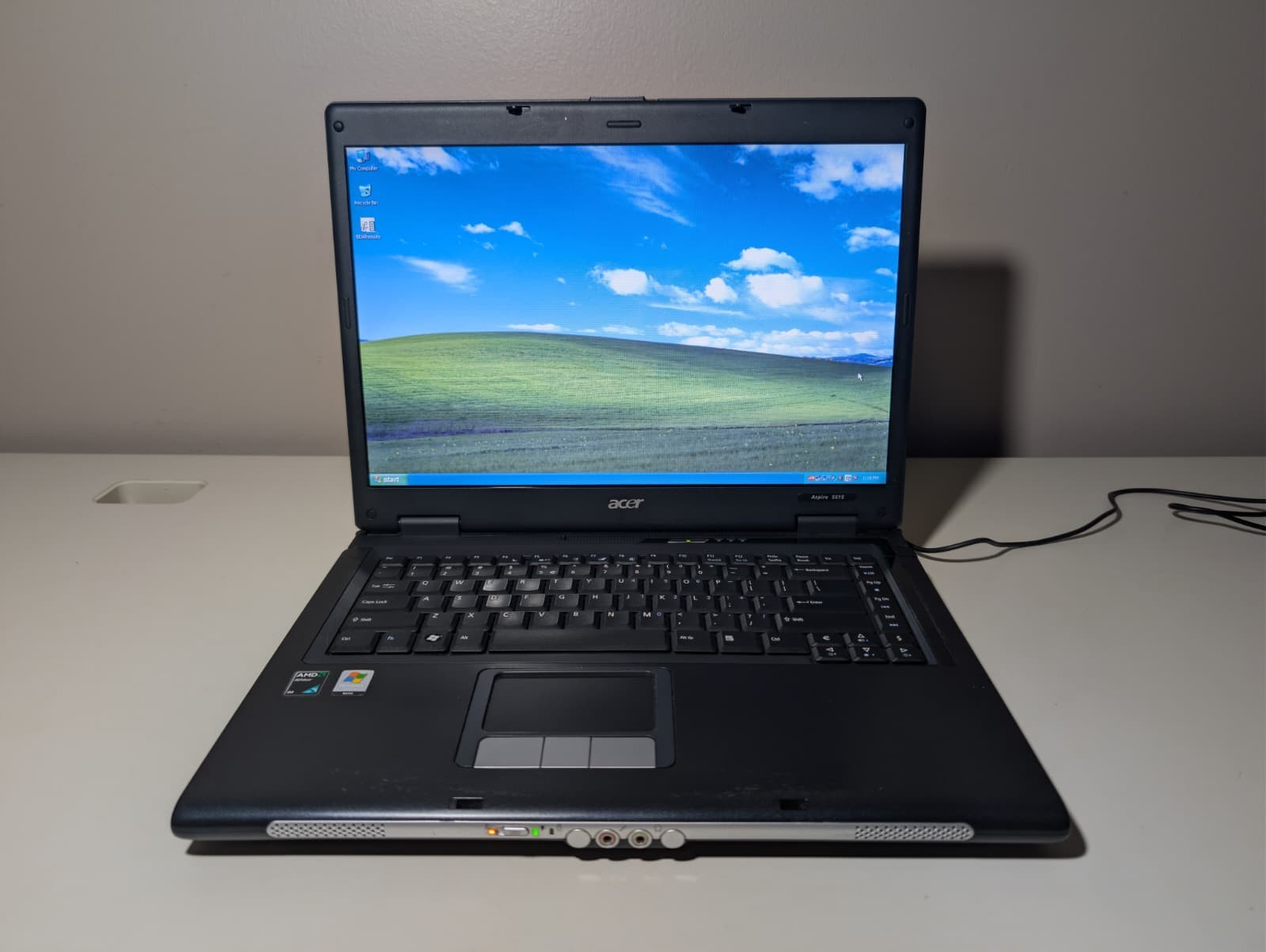 15″ Acer Aspire 5515 | AMD Athlon 2650e 3GB RAM 160GB HD | Win XP Pro 32-Bit DVD