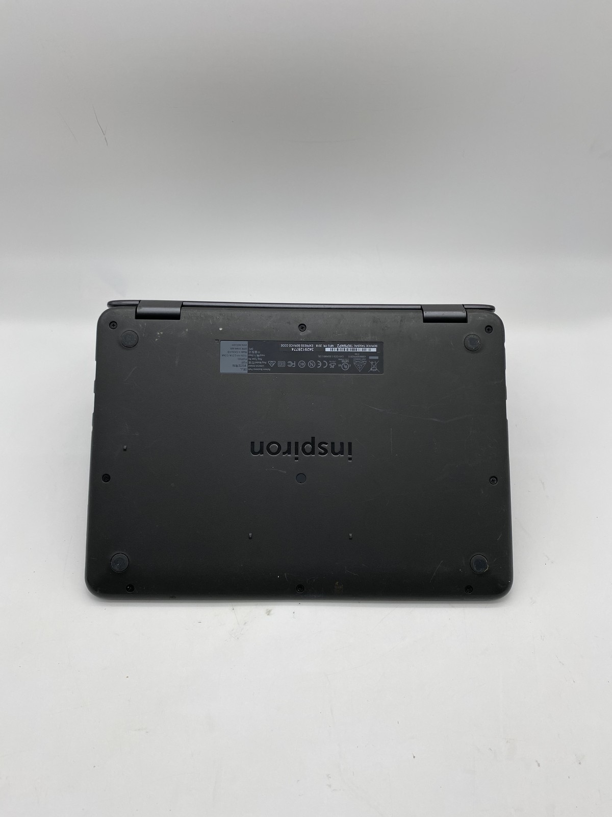 Dell Inspiron 3185 Laptop AMD A6-9220e Radeon R4 1.6GHz 4GB RAM 32GB SSD No OS