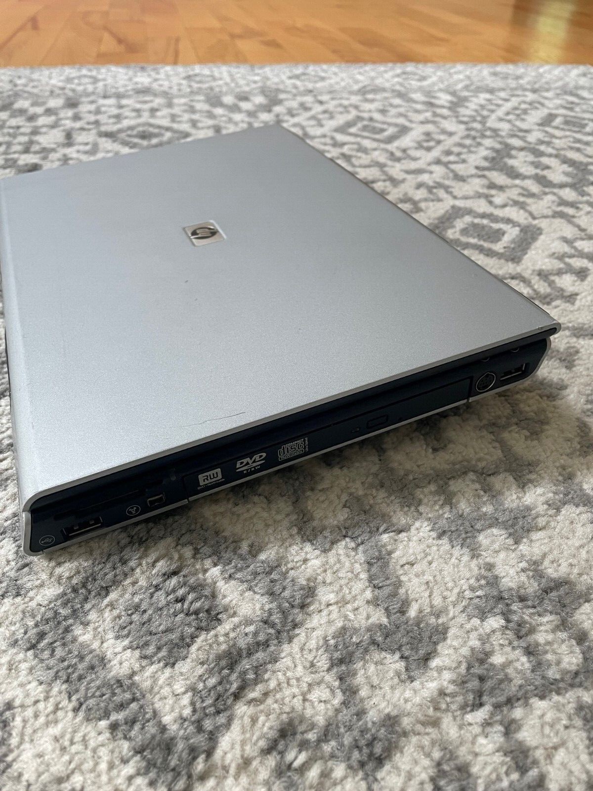 HP Pavillion DV1000 Pentium M 1.7GHz 400MB RAM NO Charger, No HDD, UNTESTED