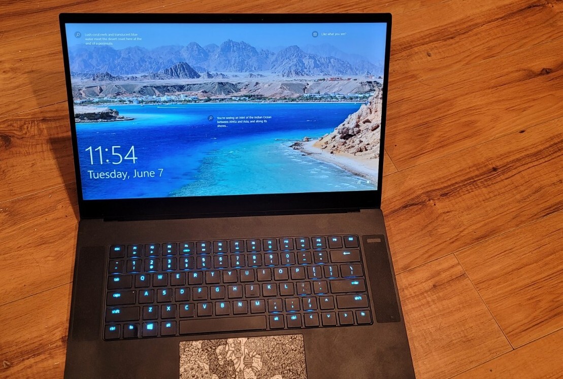 Gaming Laptop Intel i7 RTX 2070 Razer Blade 15 Advanced Comes with 240W charger