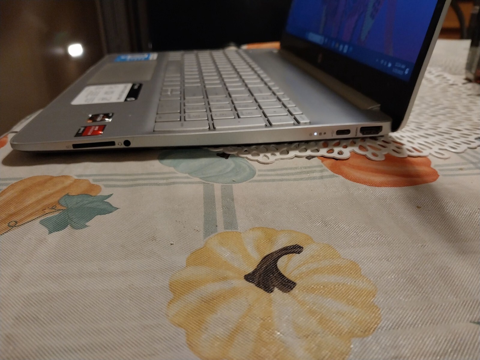 HP Laptop (silver) 15.6 ‘ with TikTok App, Touch AMD, Excellent Condition